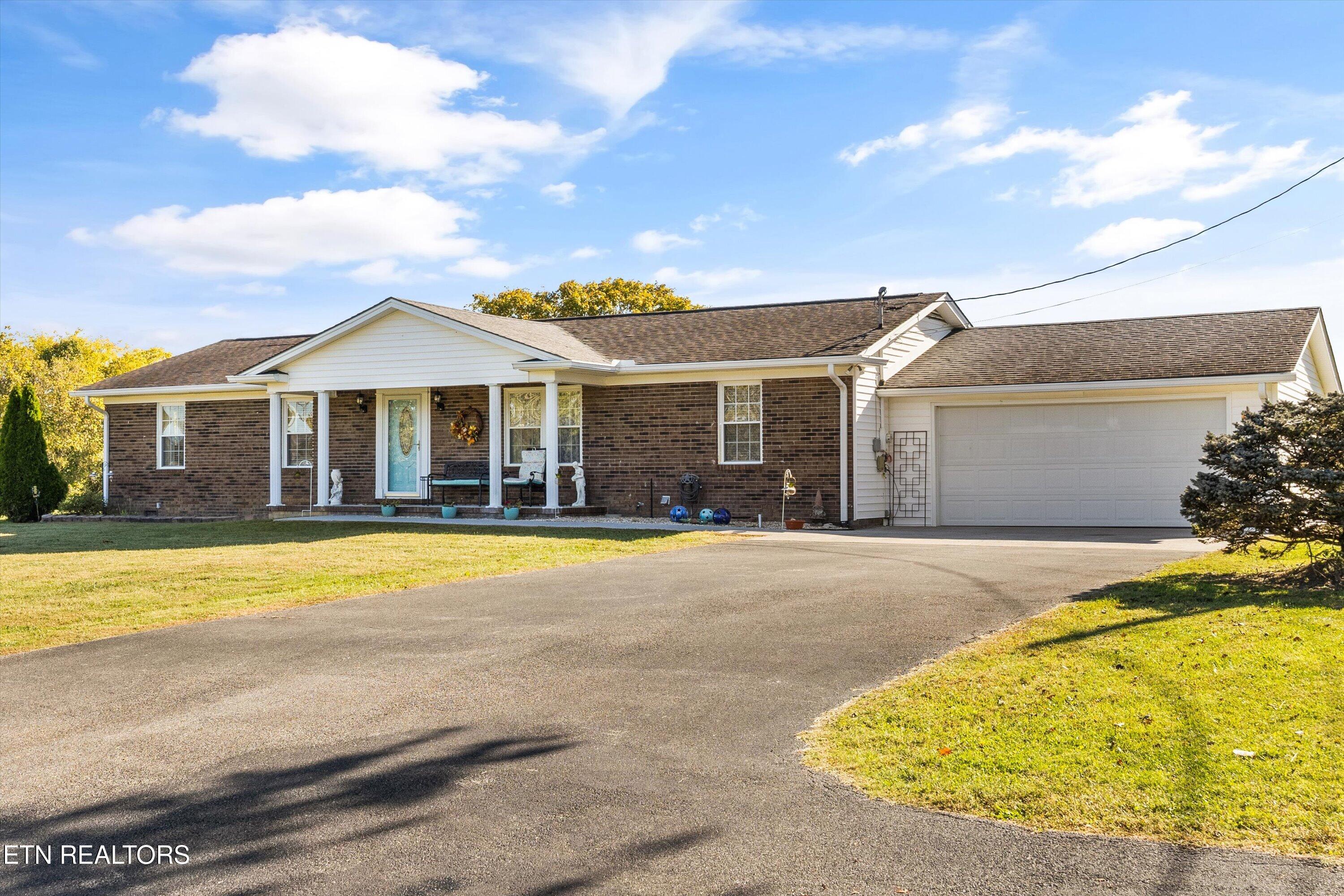 744 Calderwood Hwy — photo