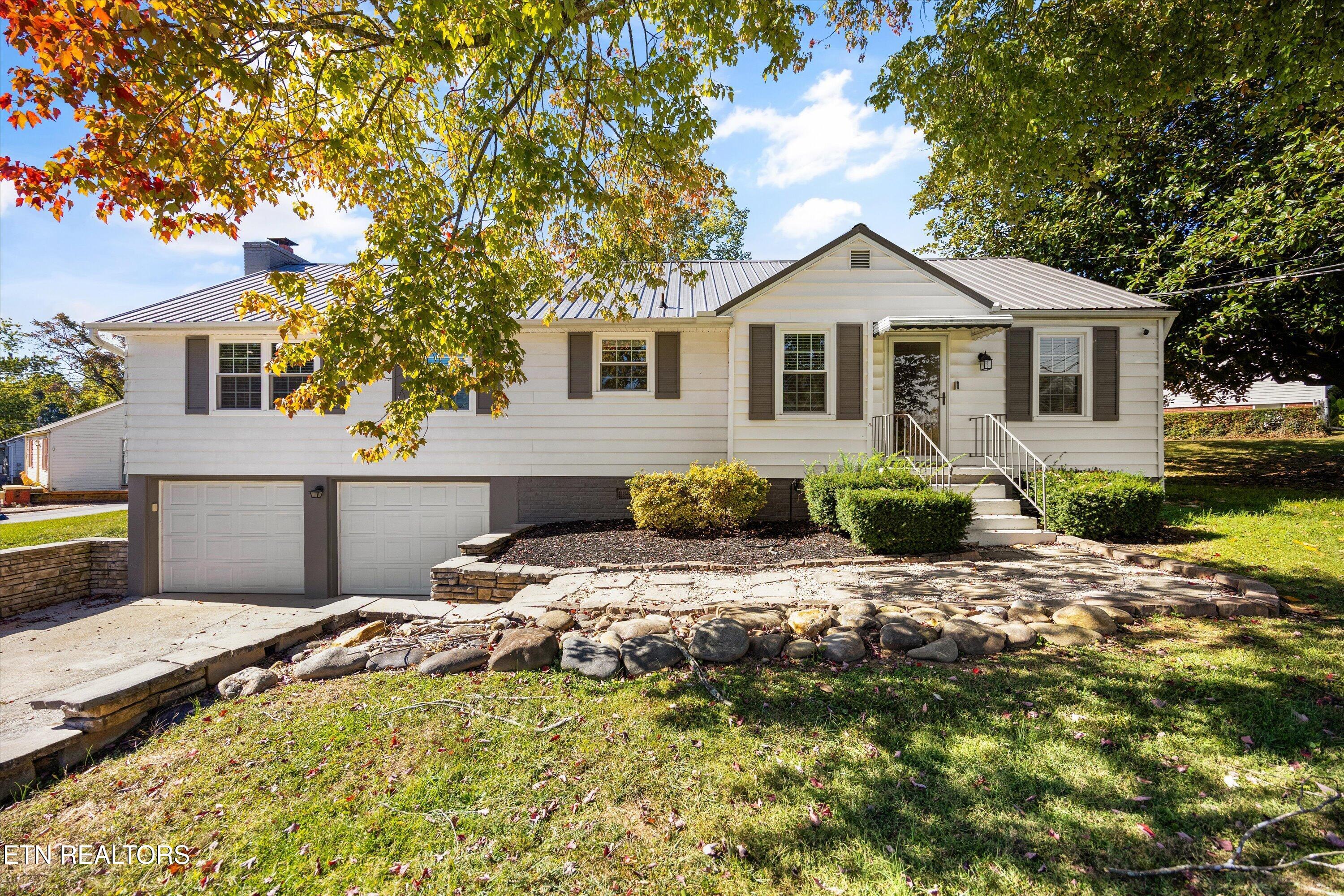 209 S Laurel Circle — photo