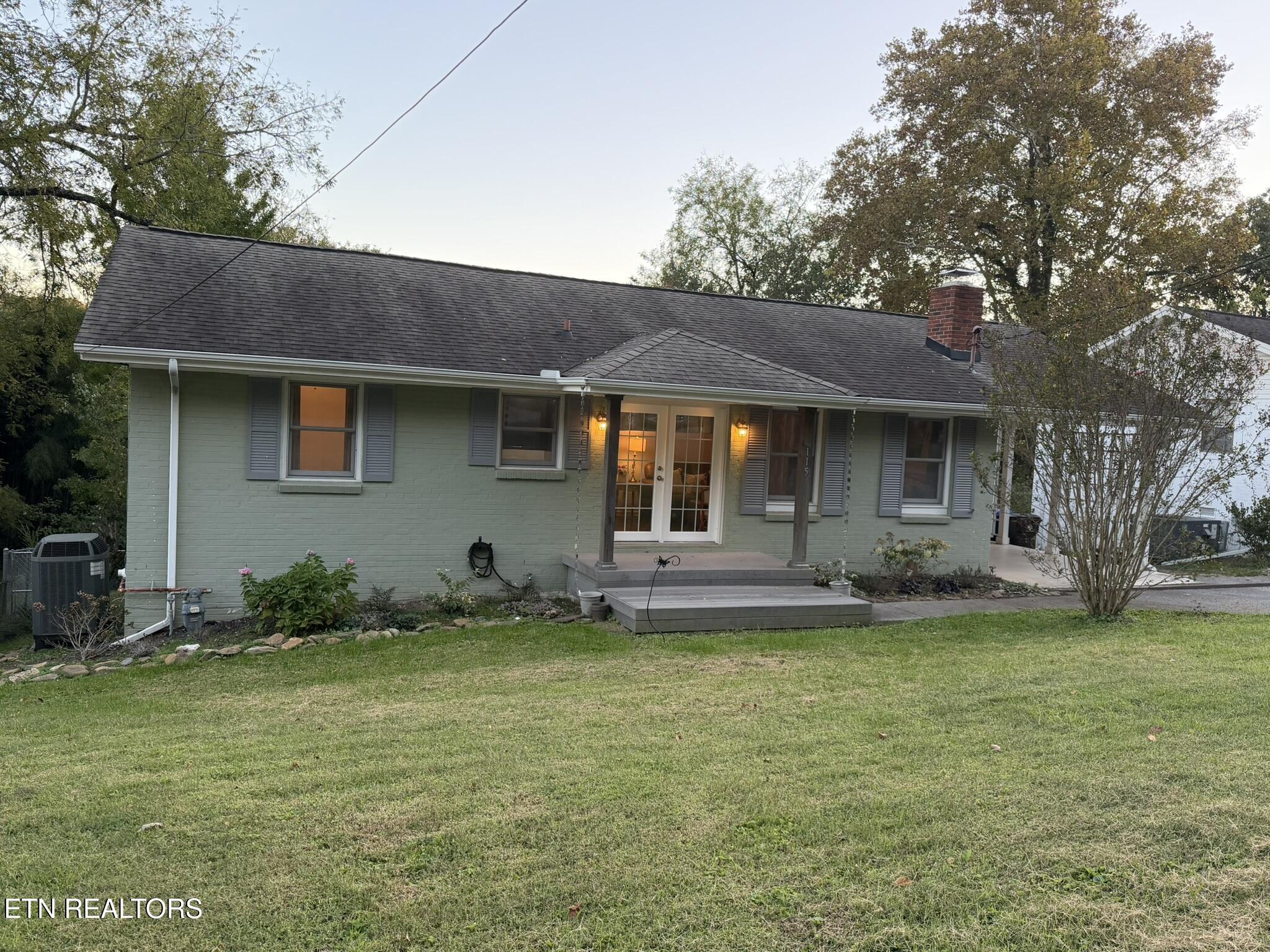115 Revere Circle — photo
