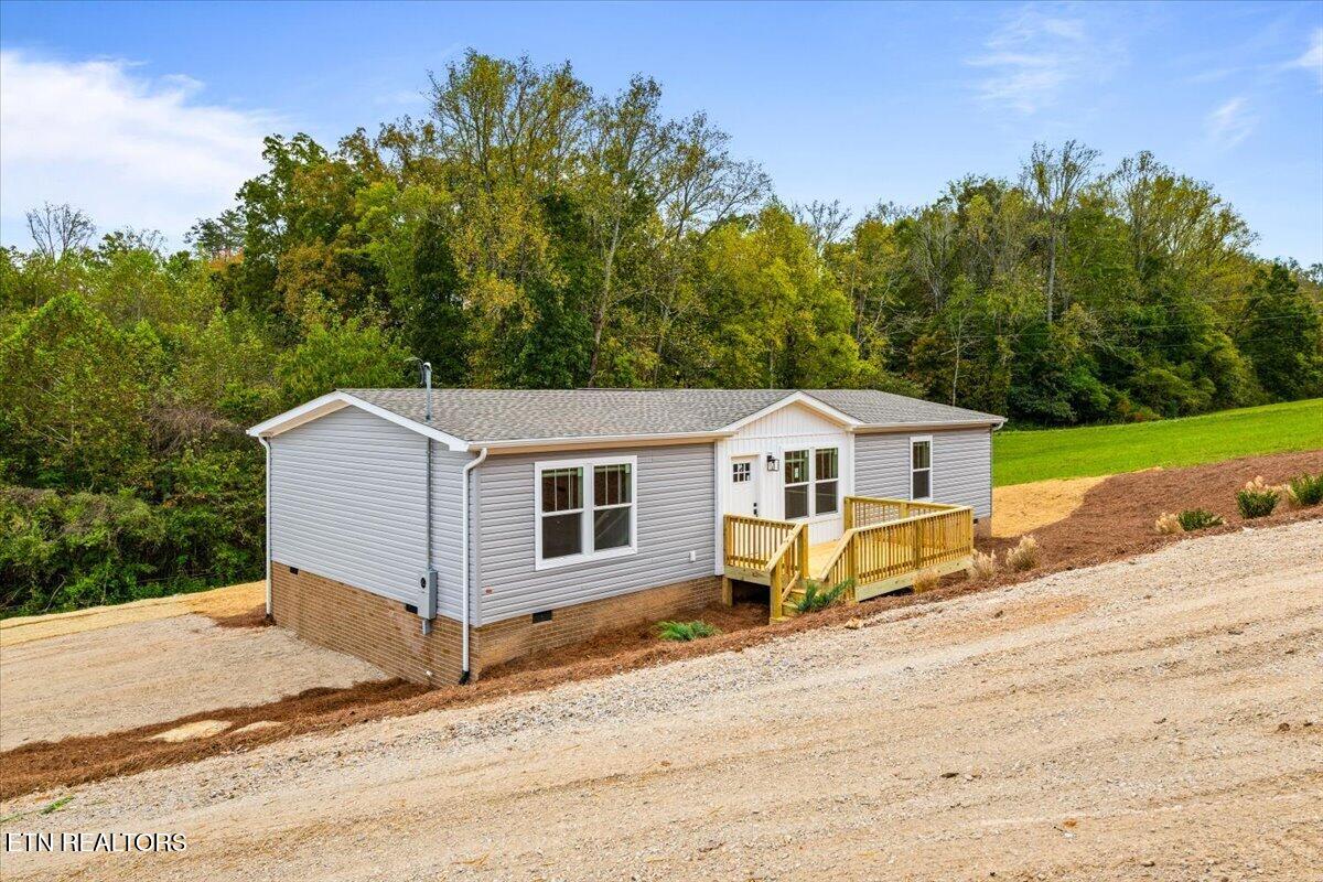 352 Bland Rd, Clinton, TN 37716 — photo 2