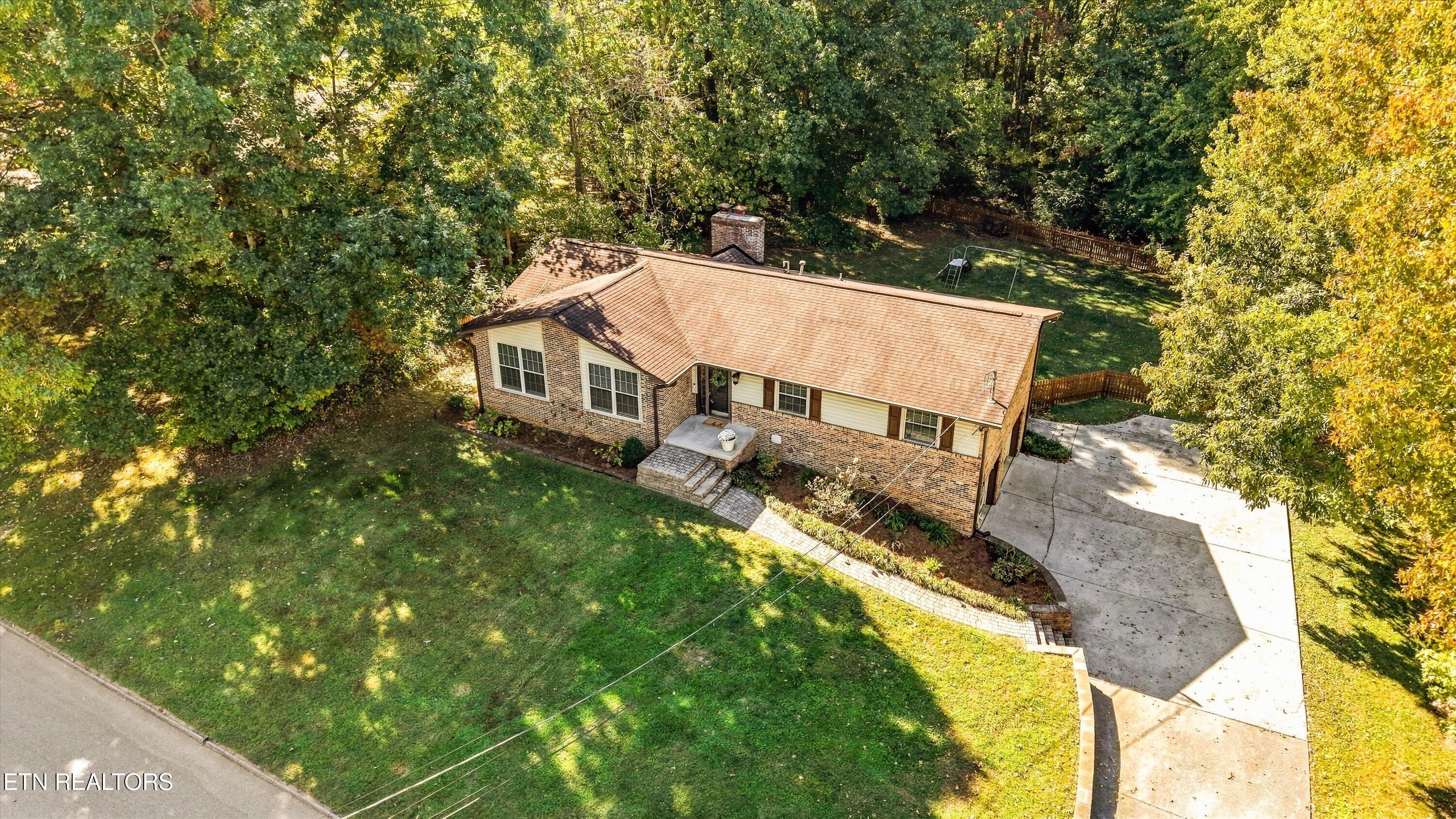 733 Valley Dale Rd — photo