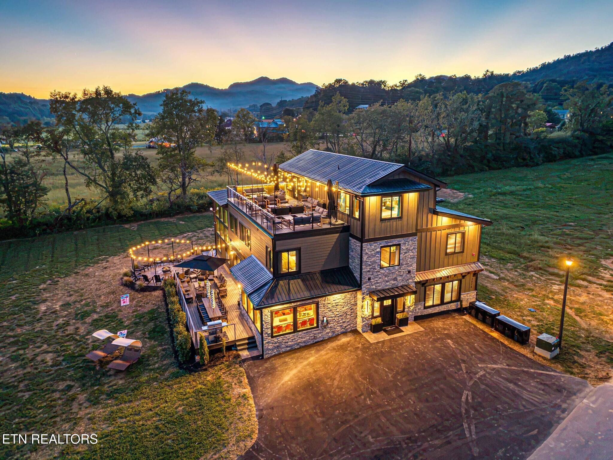 3026 Wonder Meadows Lane — photo