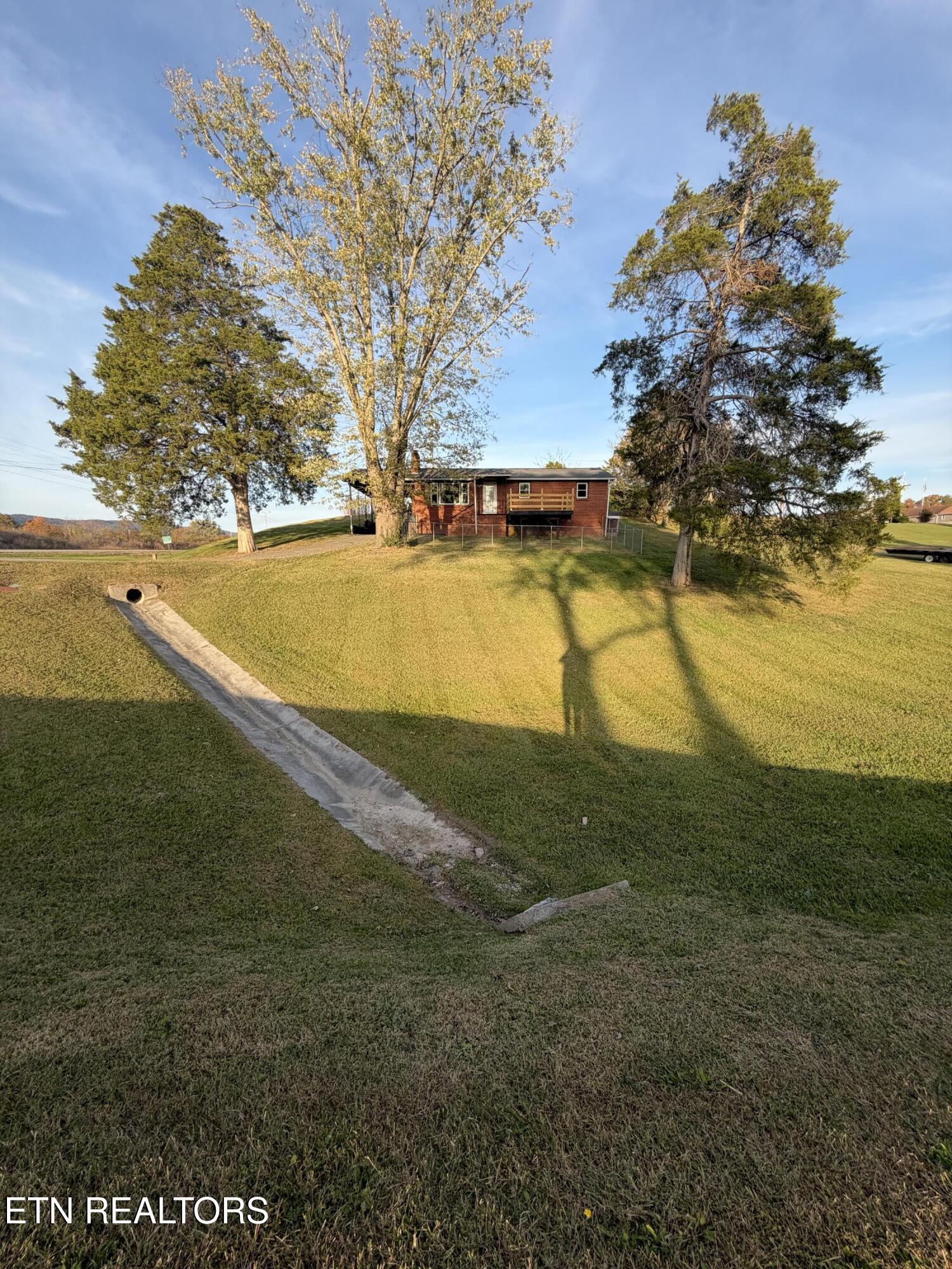 770 Forge Ridge Rd, Harrogate, TN 37752 — photo 2