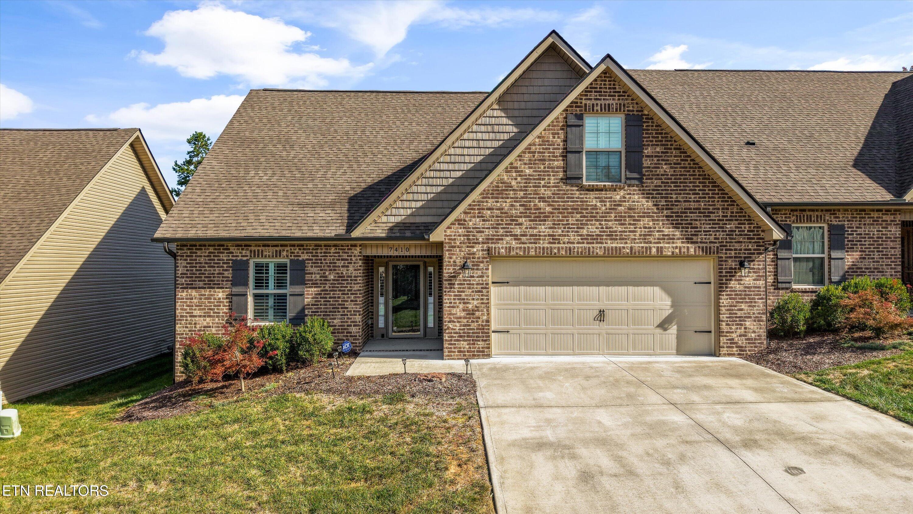 7410 Willow Path Lane — photo