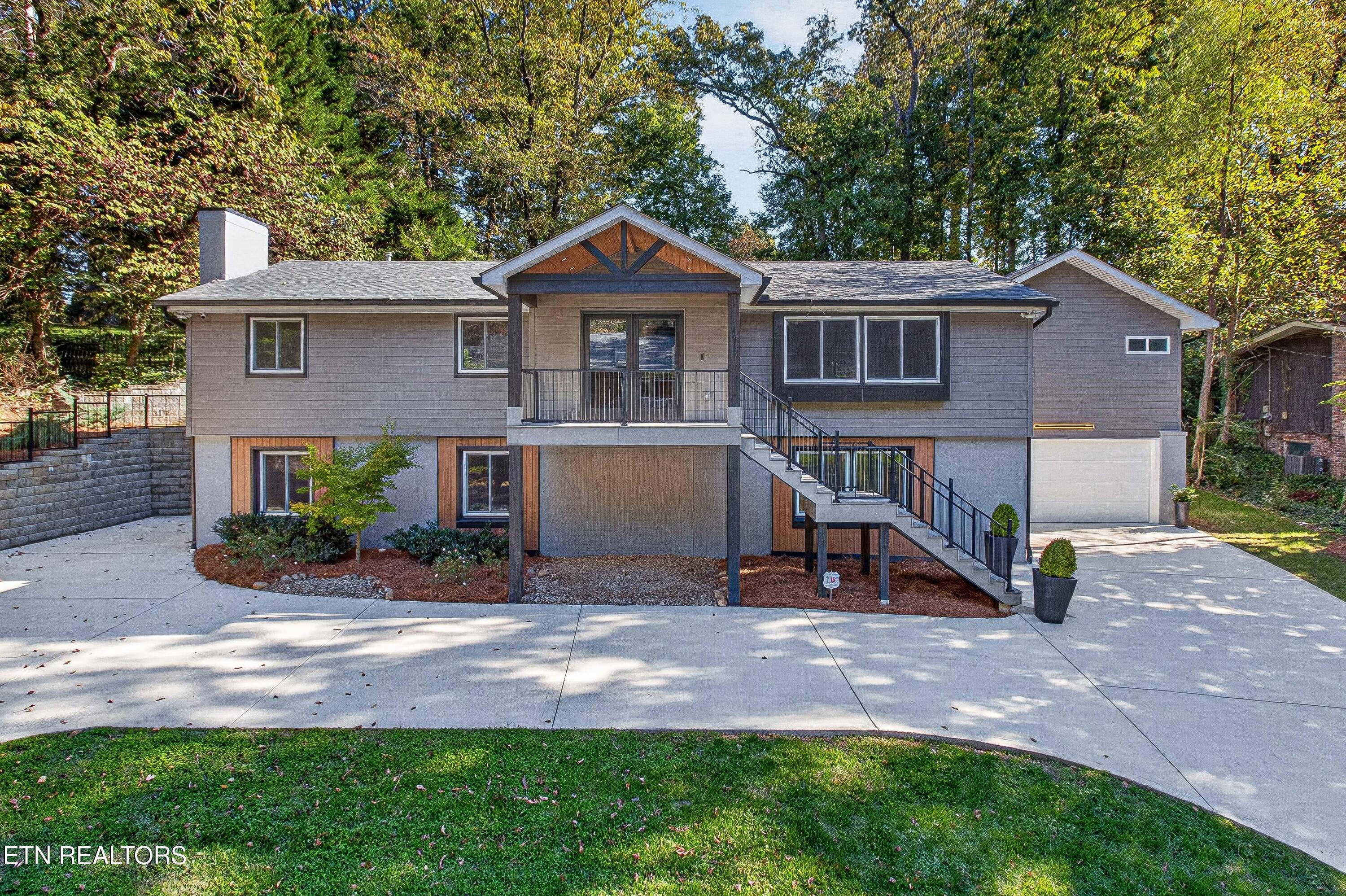 4018 Hiawatha Drive — photo