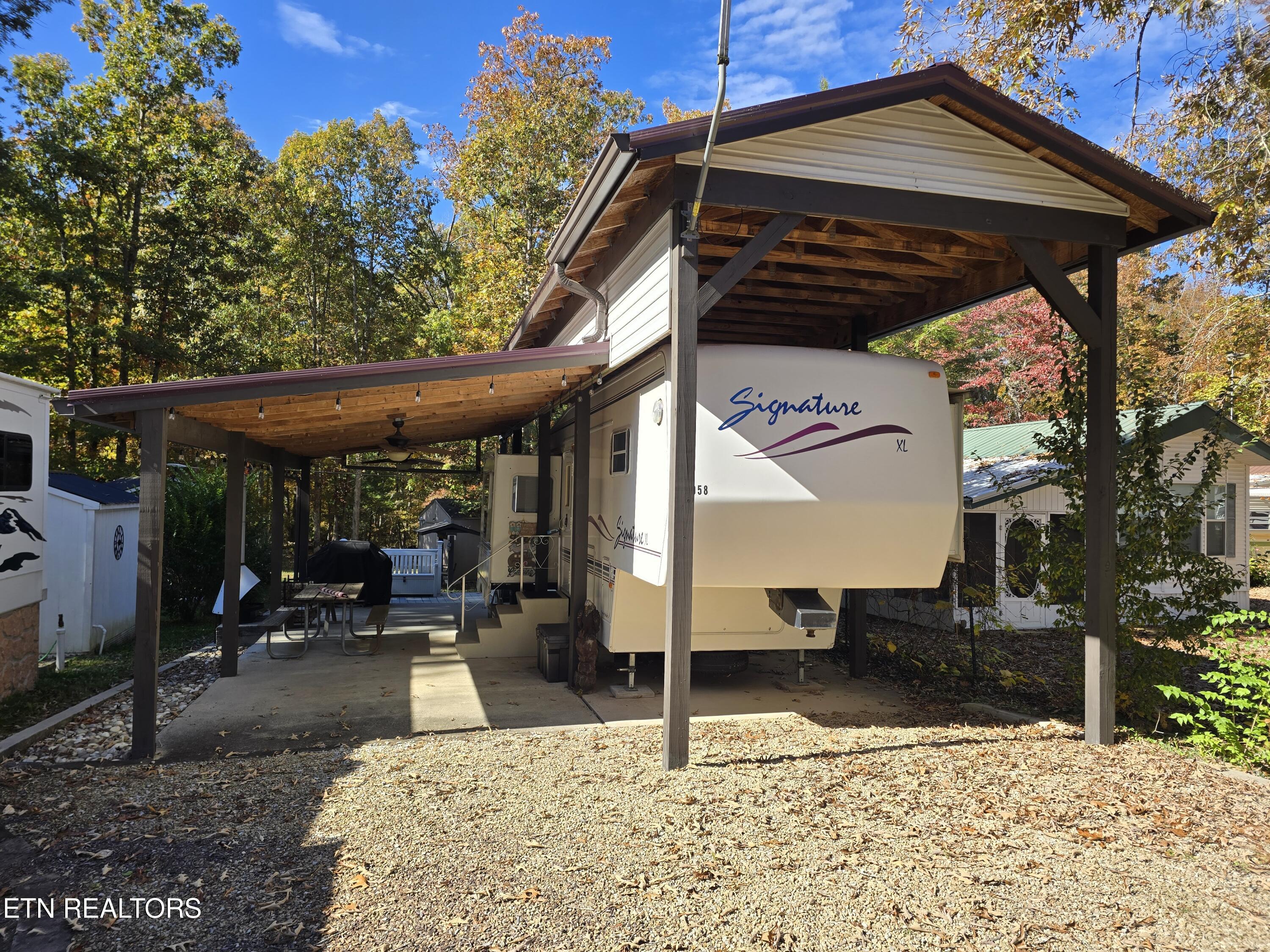 86 Apache Tr — photo