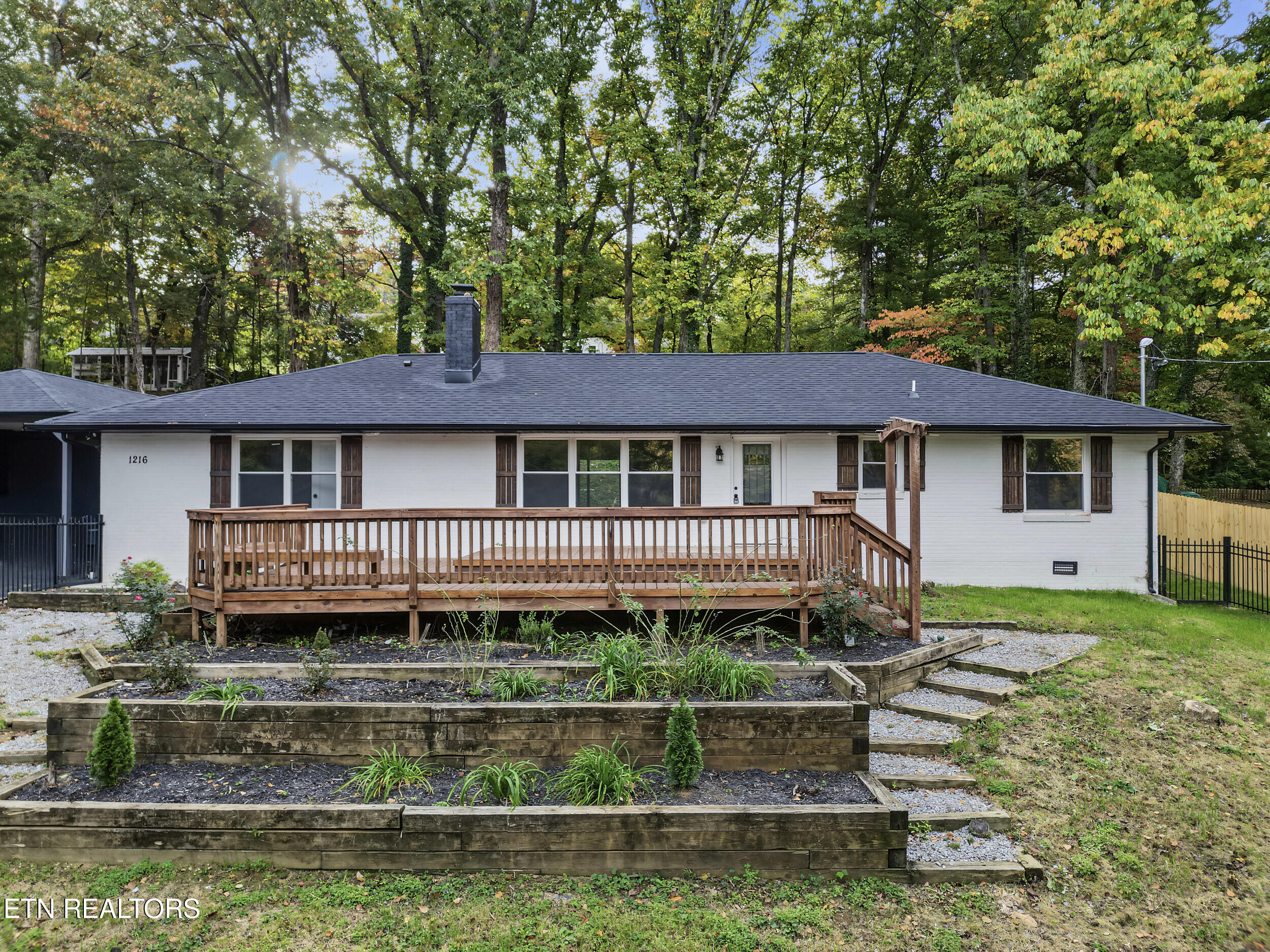 1216 Pilleaux Drive — photo