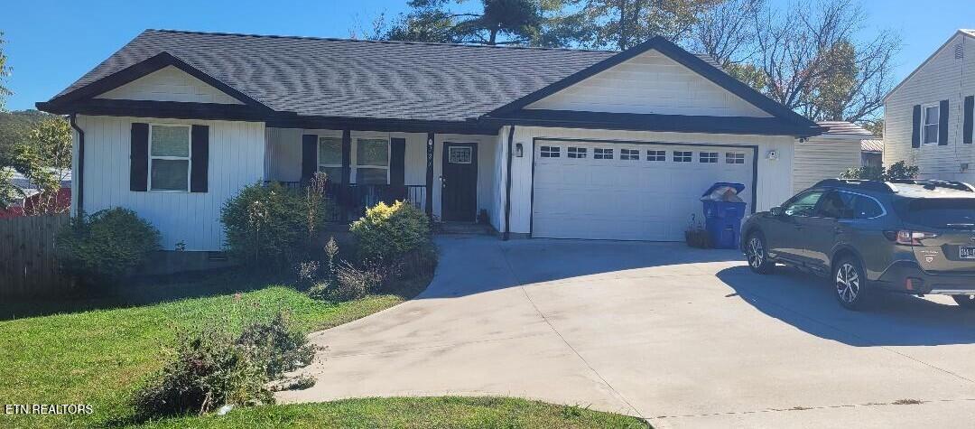723 Ridgeview Drive — photo