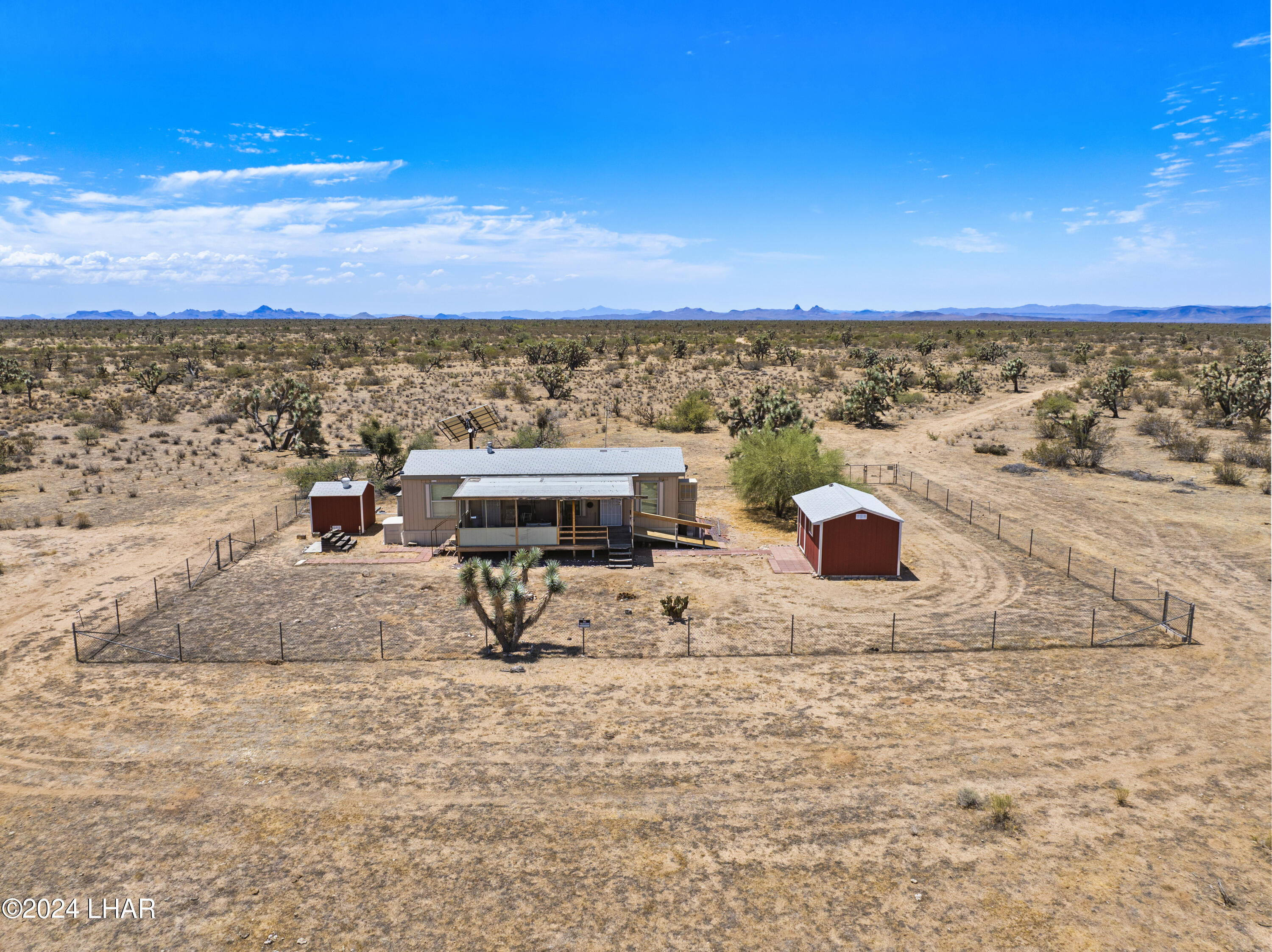 6705 E Red Barrel Rd — photo