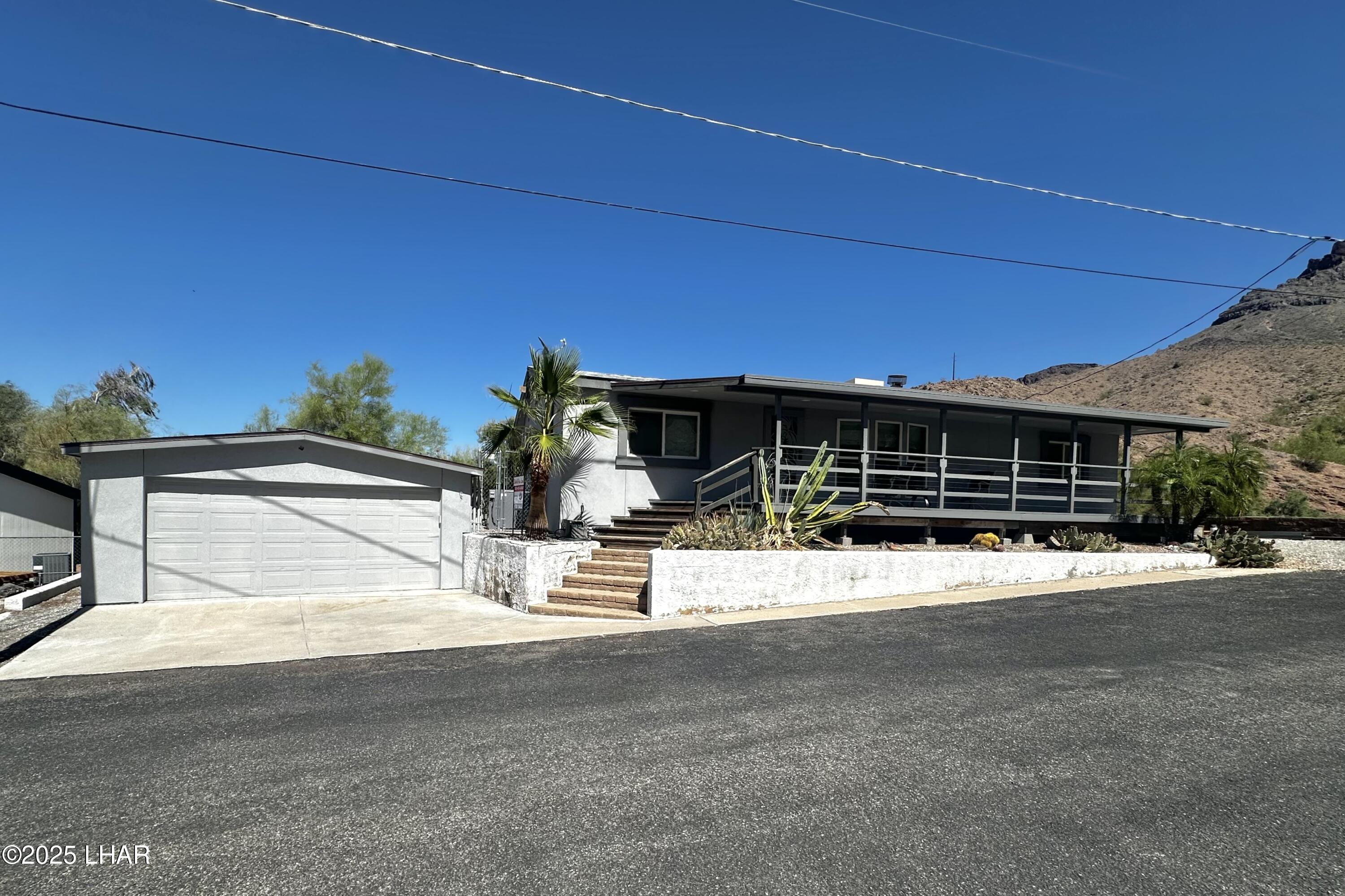 2889 Hillcrest Dr — photo