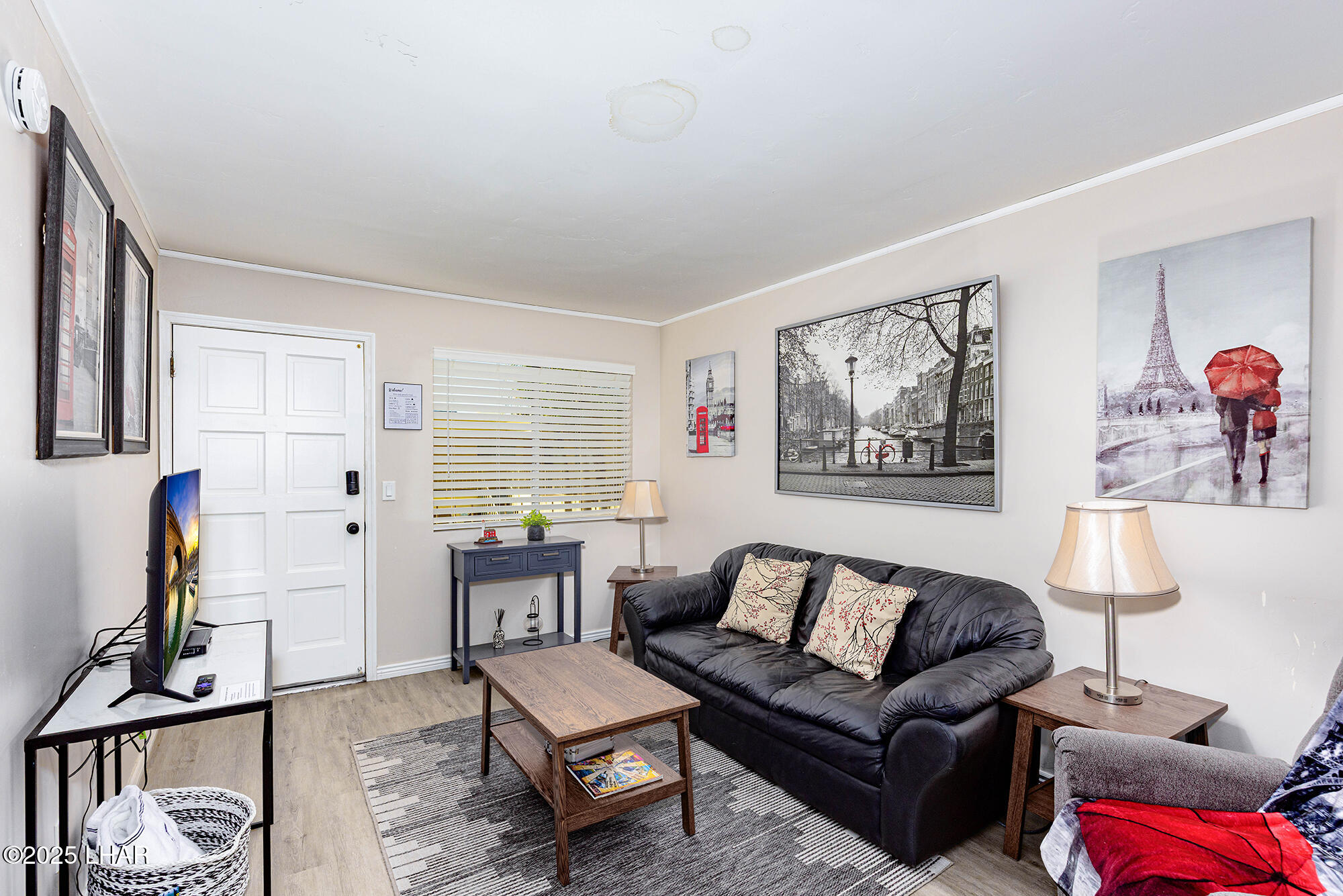 2100 Swanson Ave 201 — photo