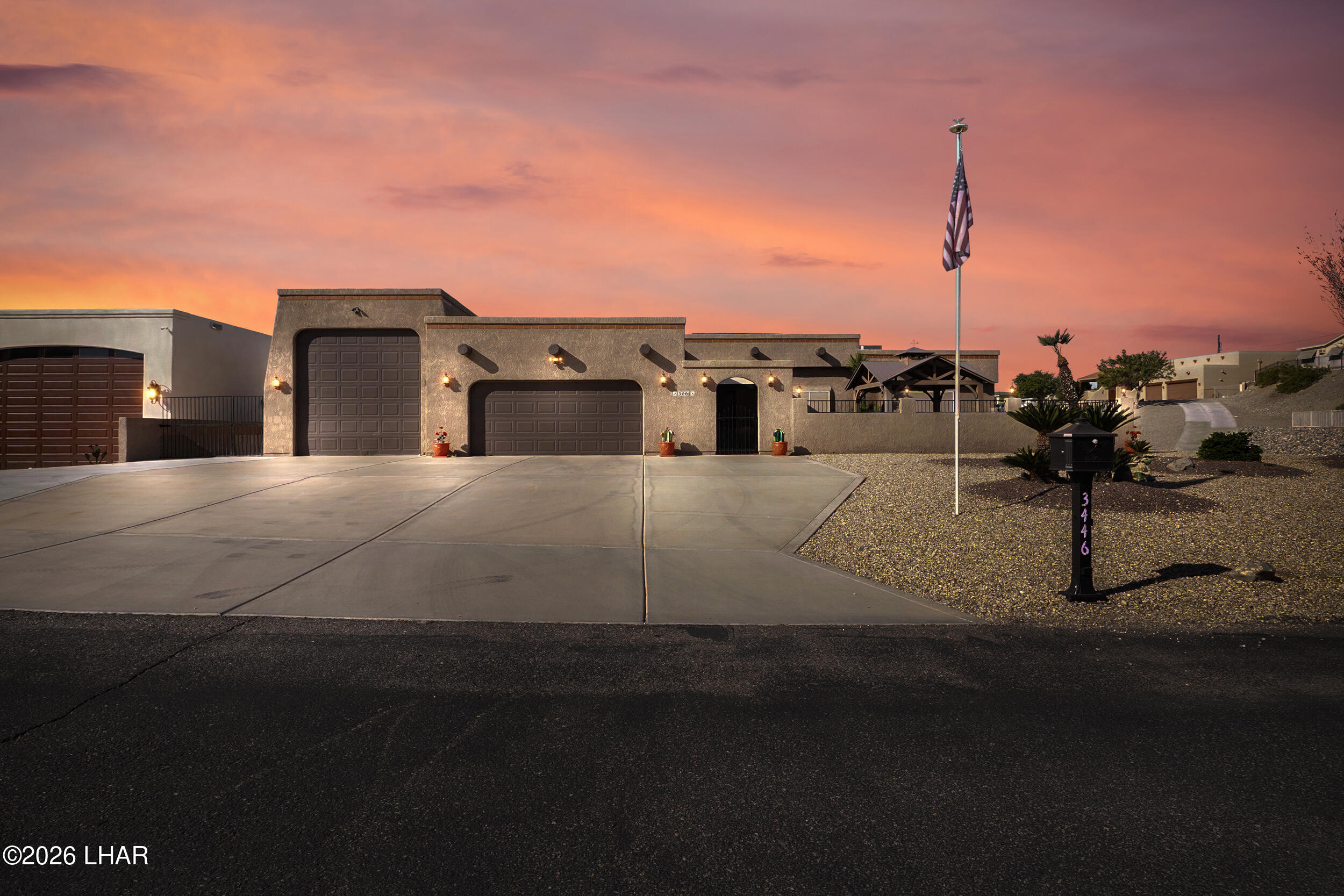 3446 S Amberwood Bay — photo