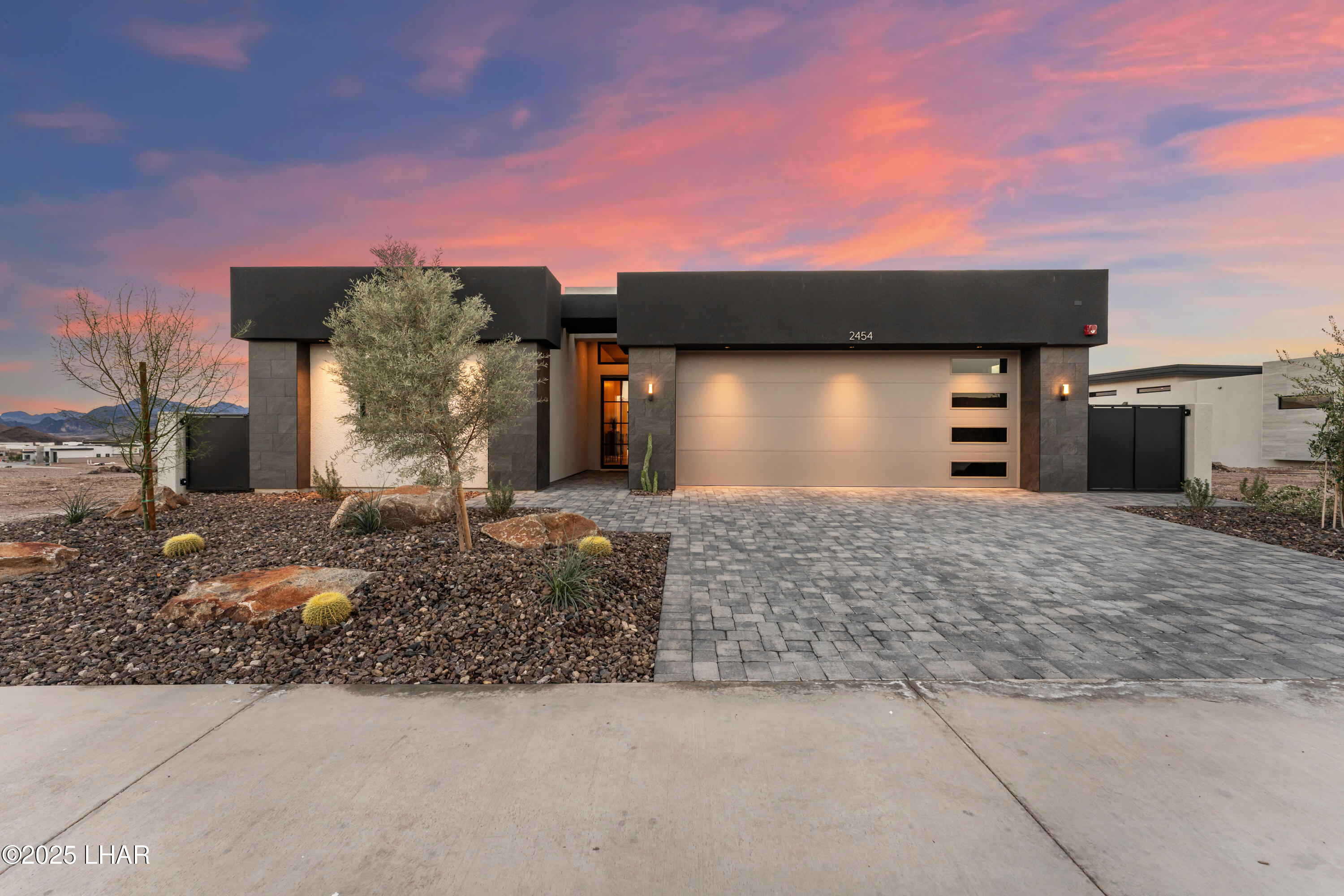 2454 Sunset Rdg Ct E — photo