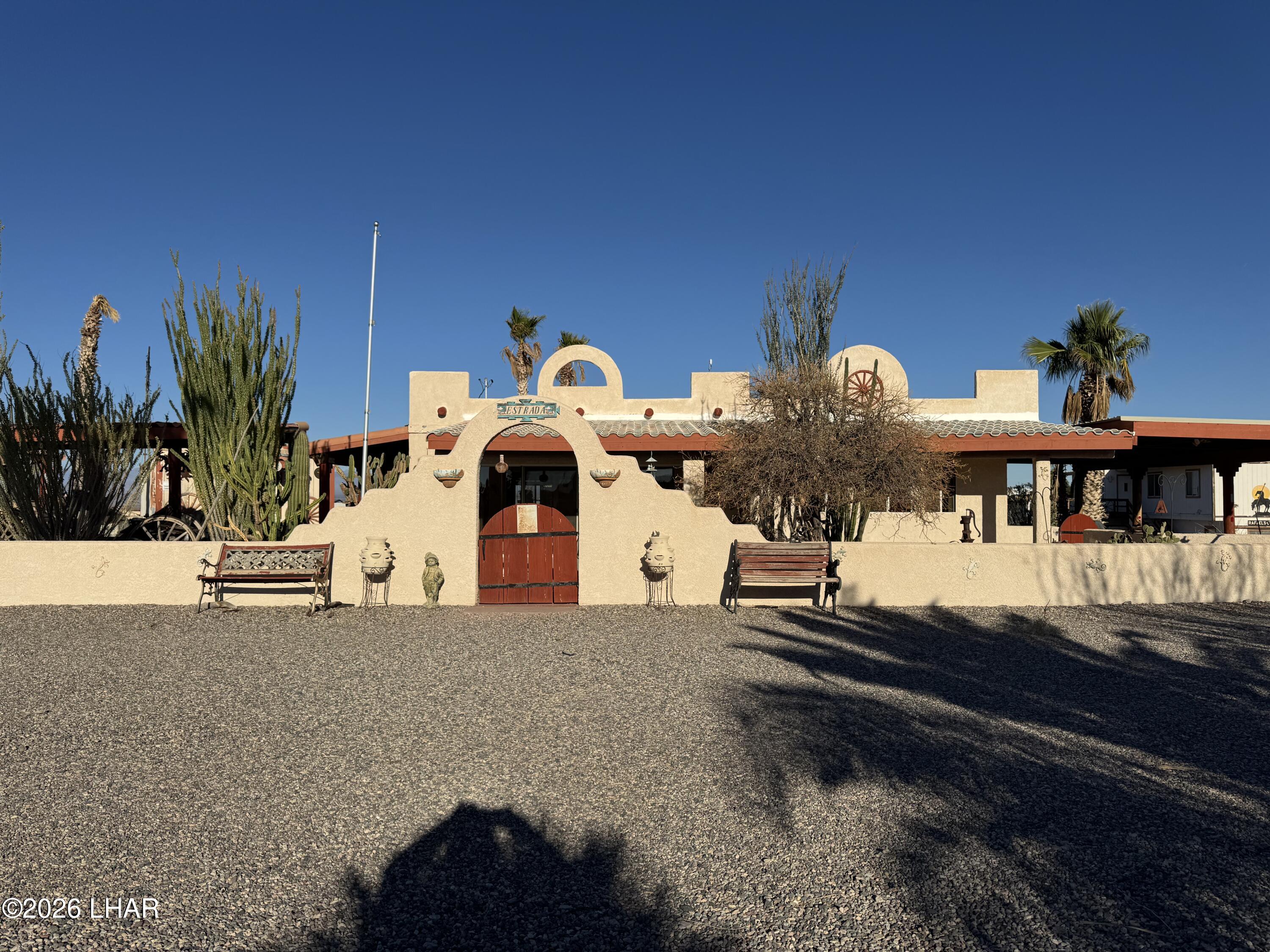 7654 N Wagon Wheel Dr — photo
