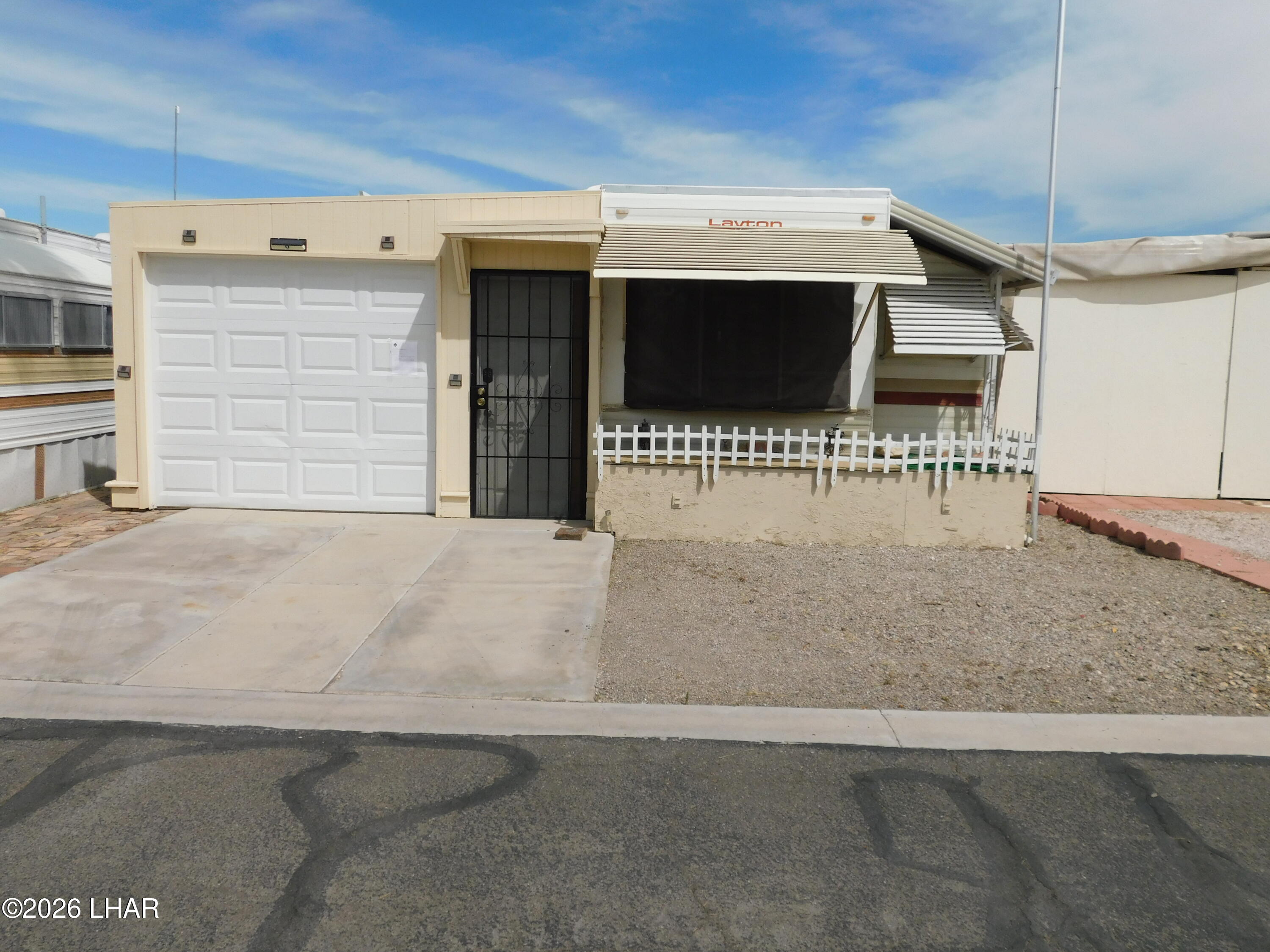 Home in Quartzsite, AZ 85346 — photo 2