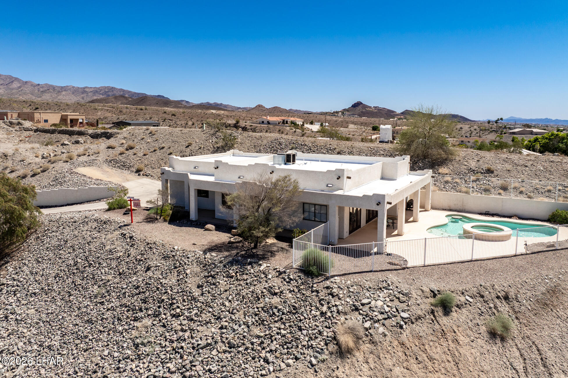 3770 Fortune Dr — photo
