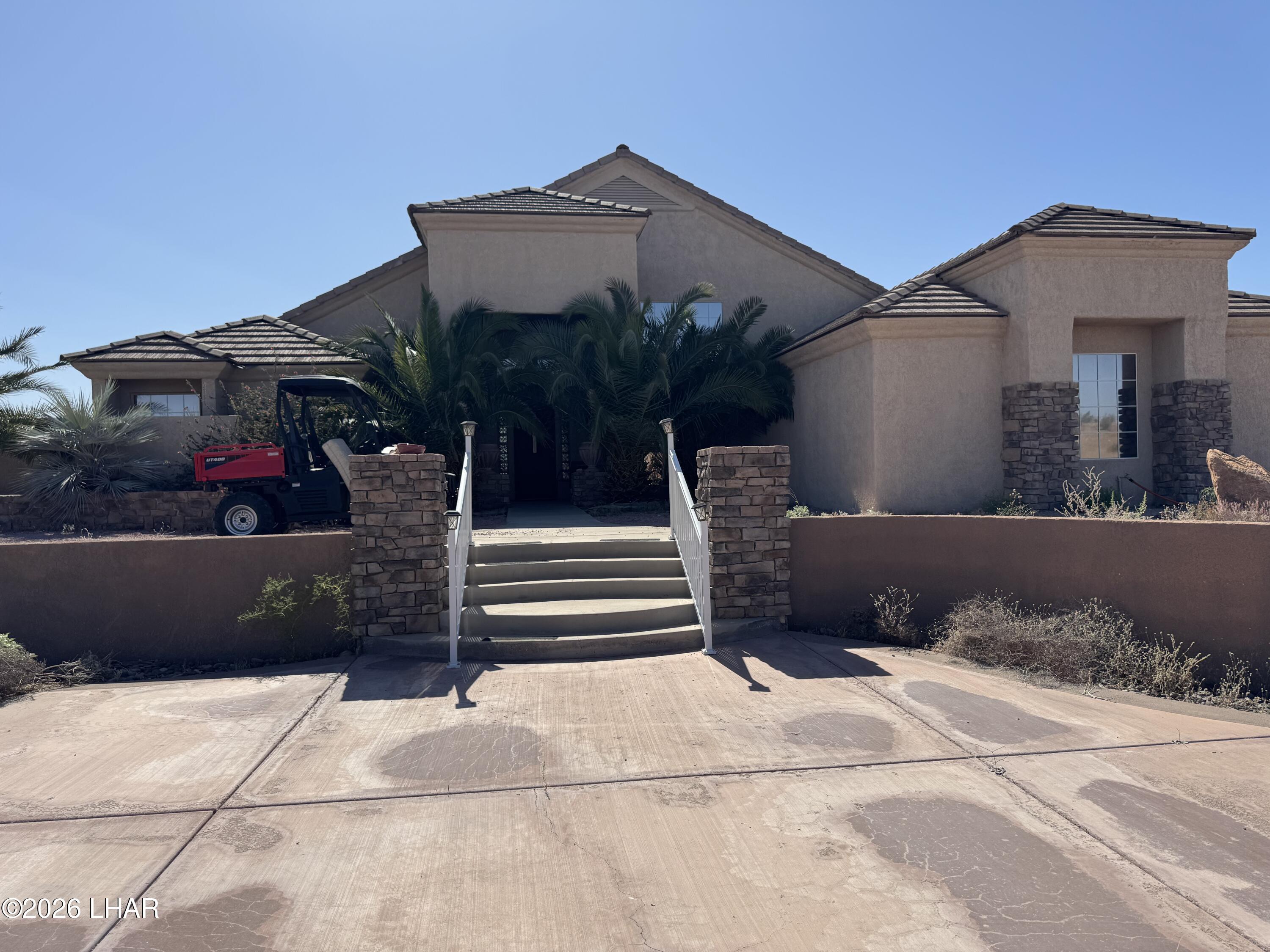 7607 N Wagon Wheel Dr — photo