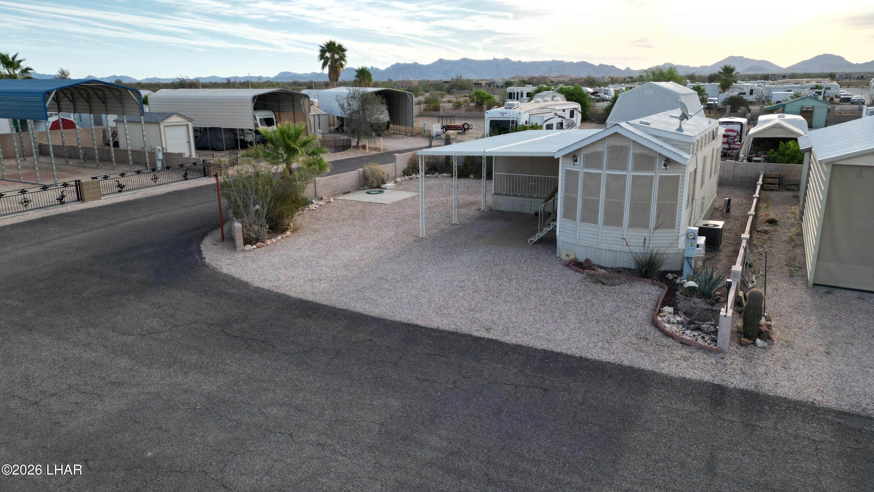 41 N Sagebrush Rd — photo