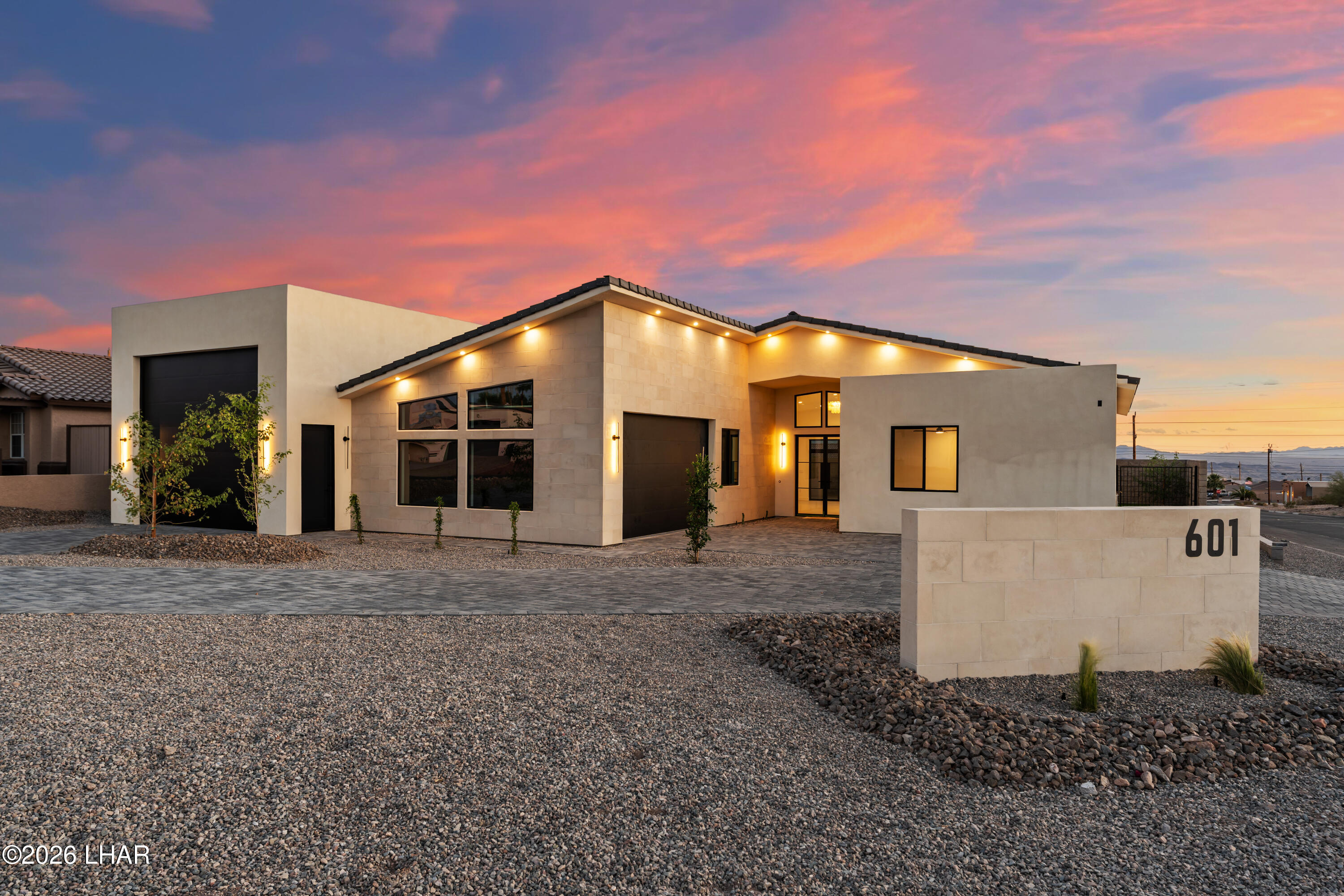 601 Aquamarine Dr — photo
