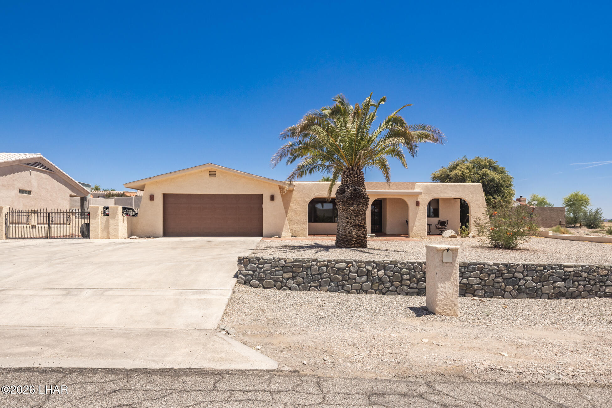 192 Locust Dr — photo