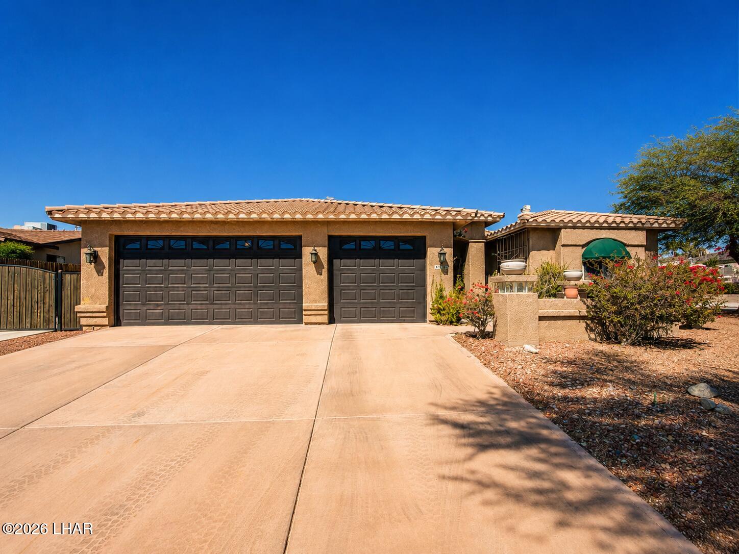 3231 Maverick Dr — photo