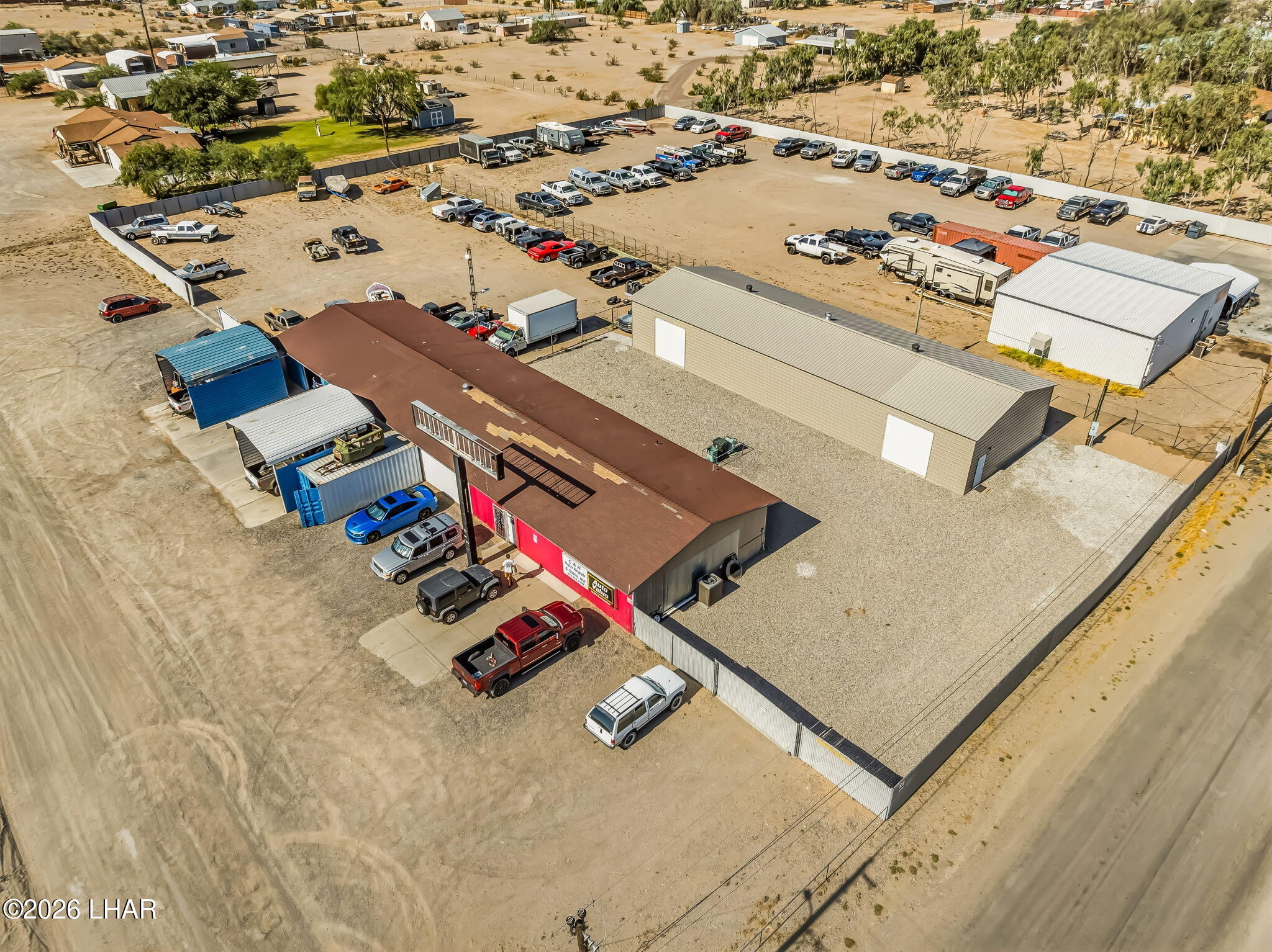 1370 E Valencia Rd — photo