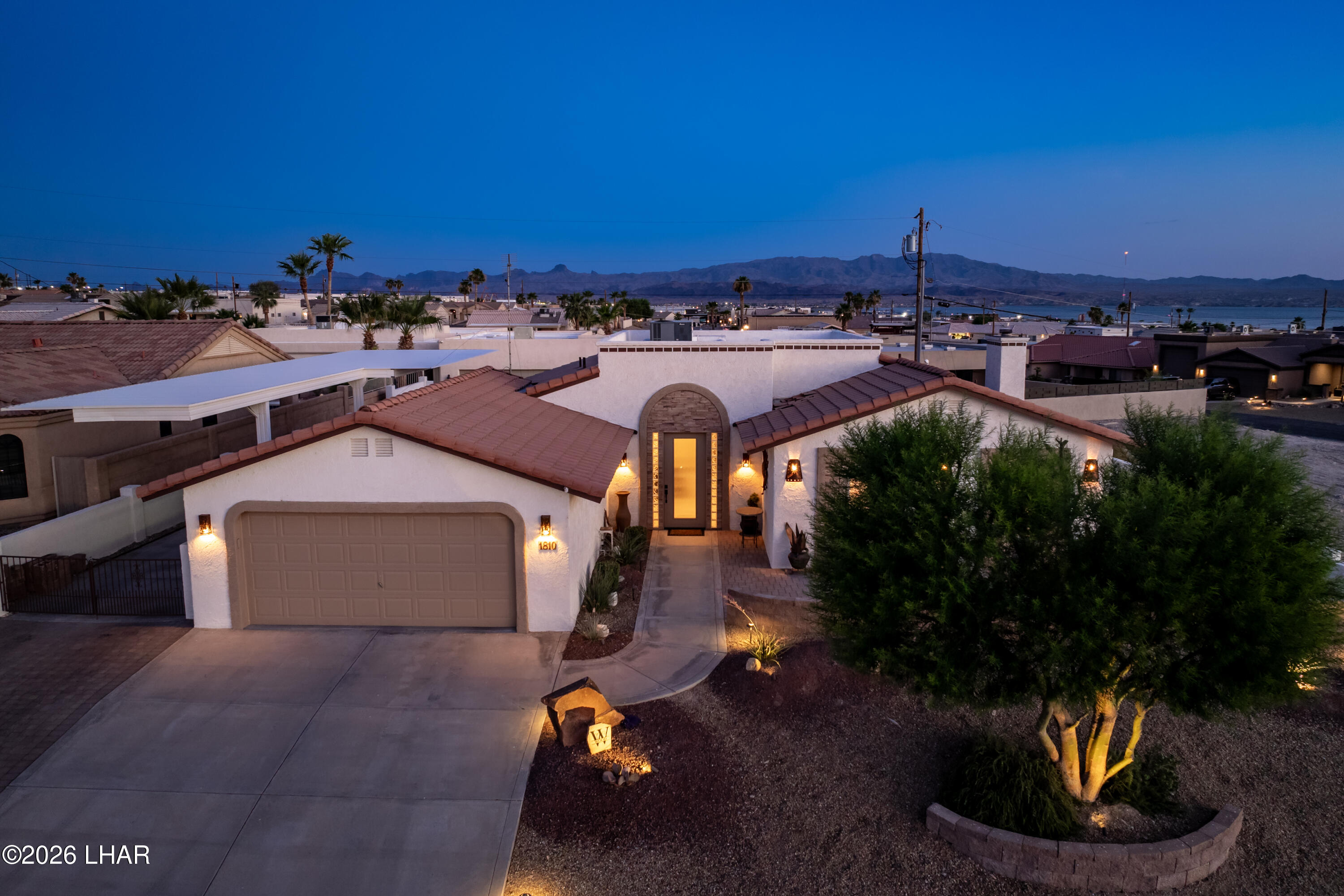 1810 Sentinel Dr — photo
