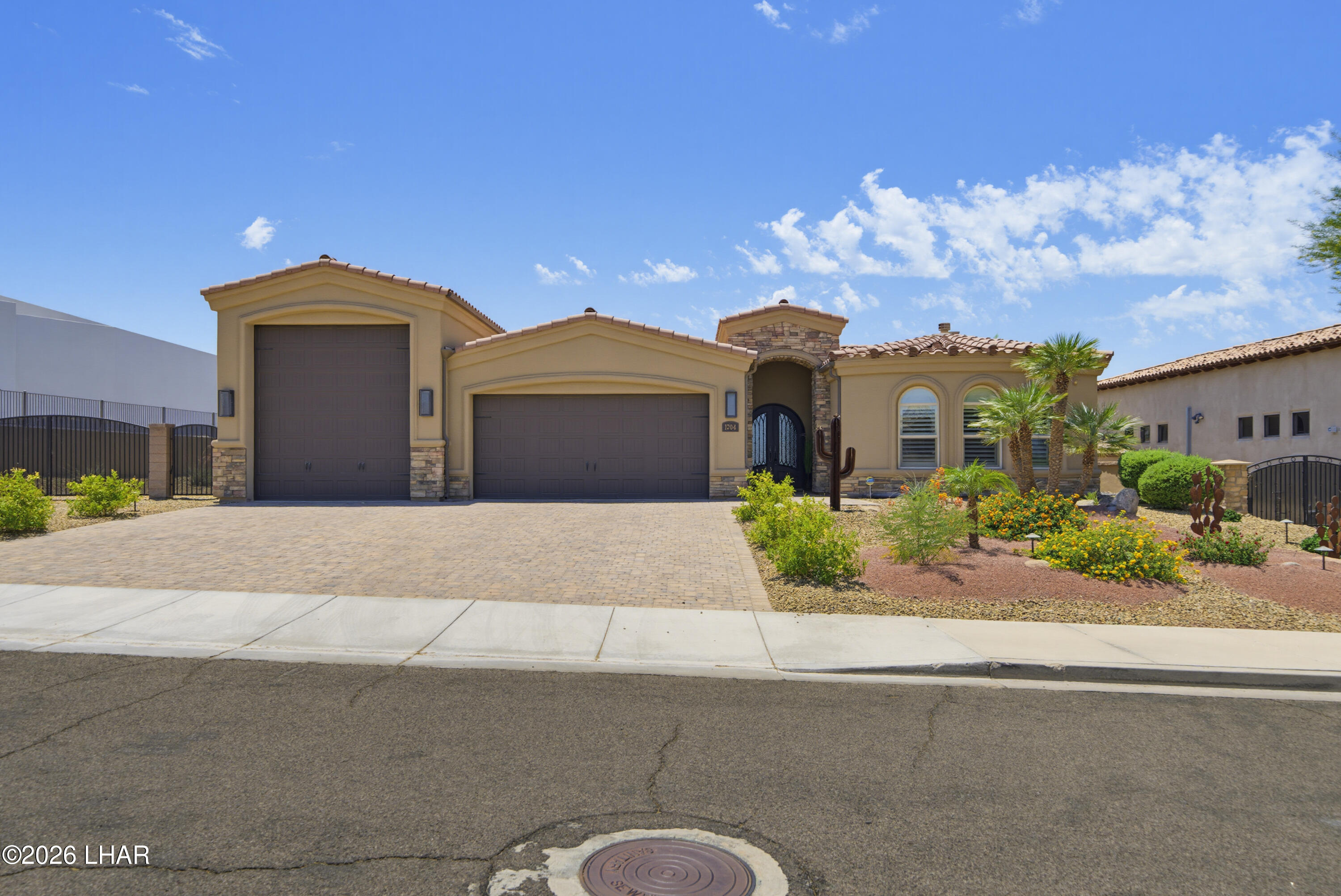 1704 Sailing Hawks Dr — photo