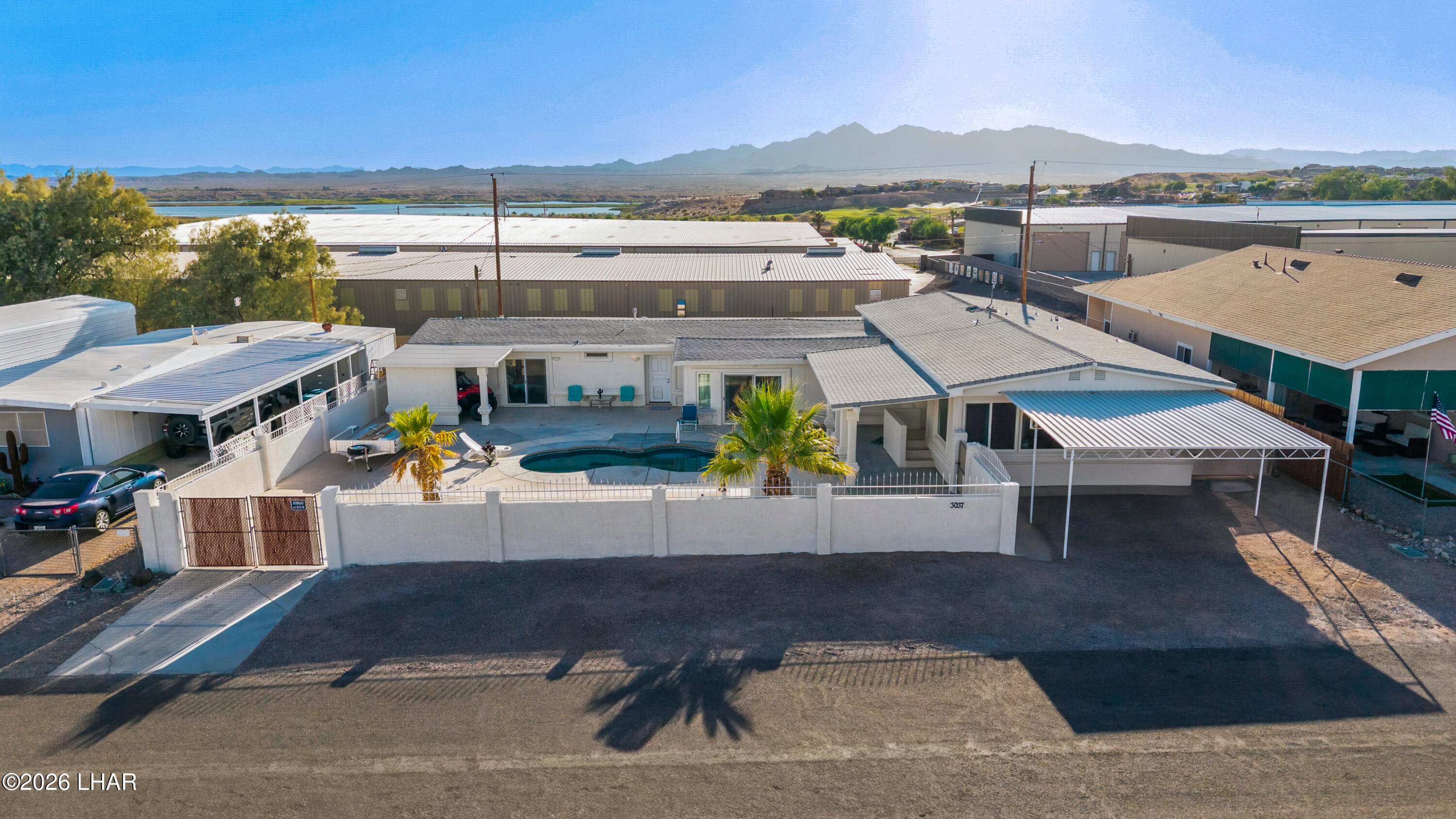 3037 N Joyce Ln — photo