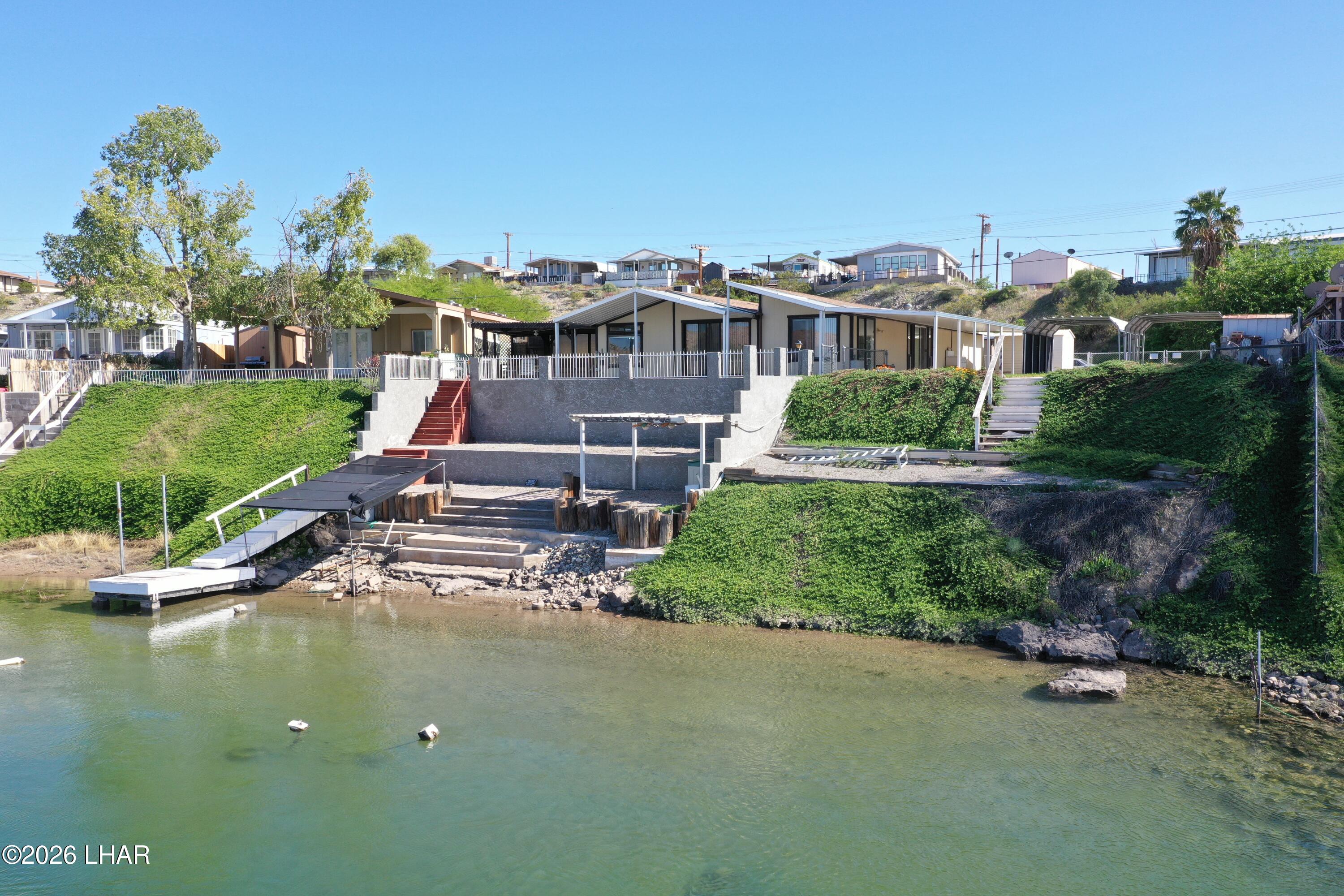 480 E Riverfront Dr — photo