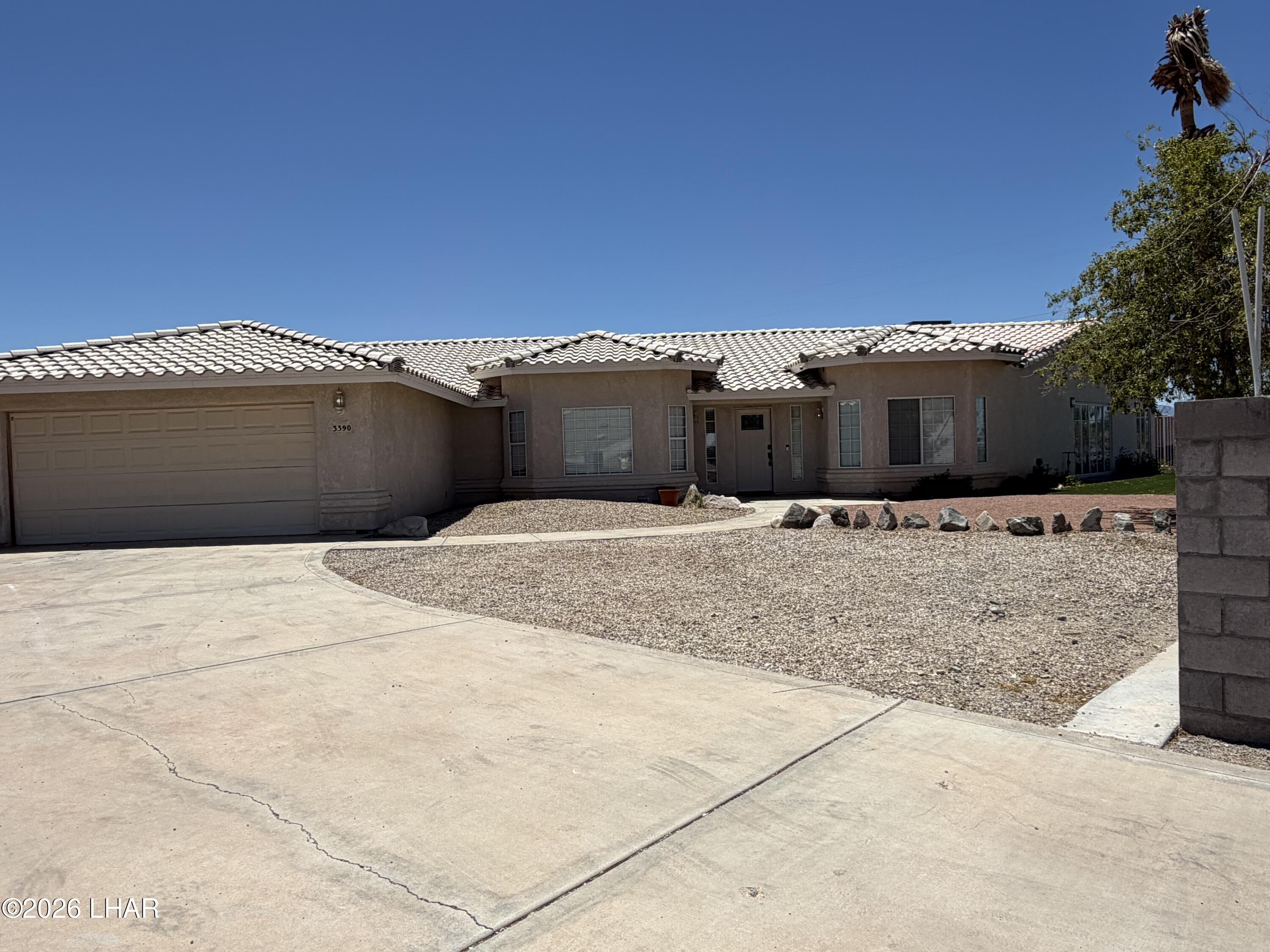 3390 Amberwood Ave — photo