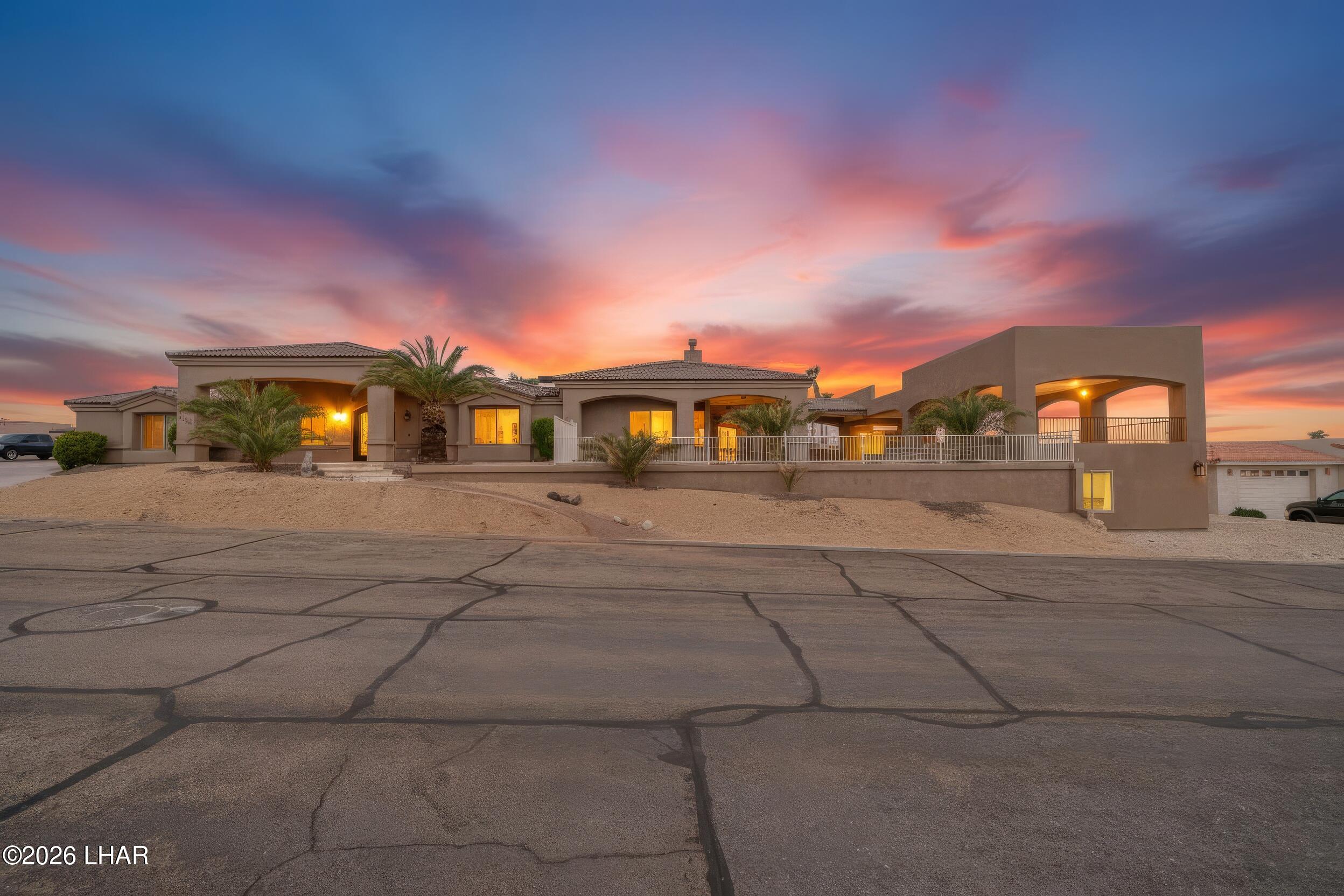 2030 Cabana Dr — photo
