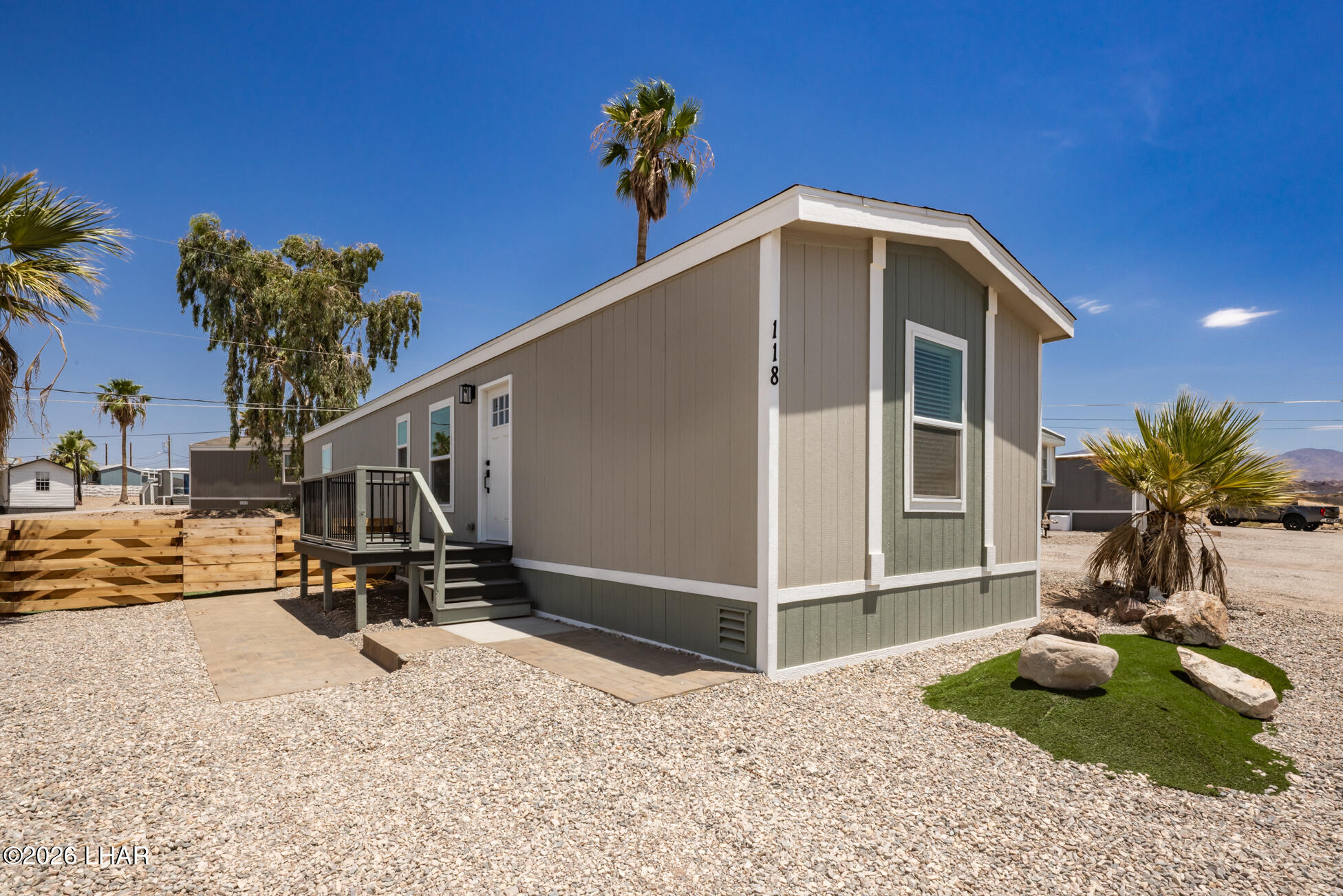 1100 Riverside Dr 118 — photo