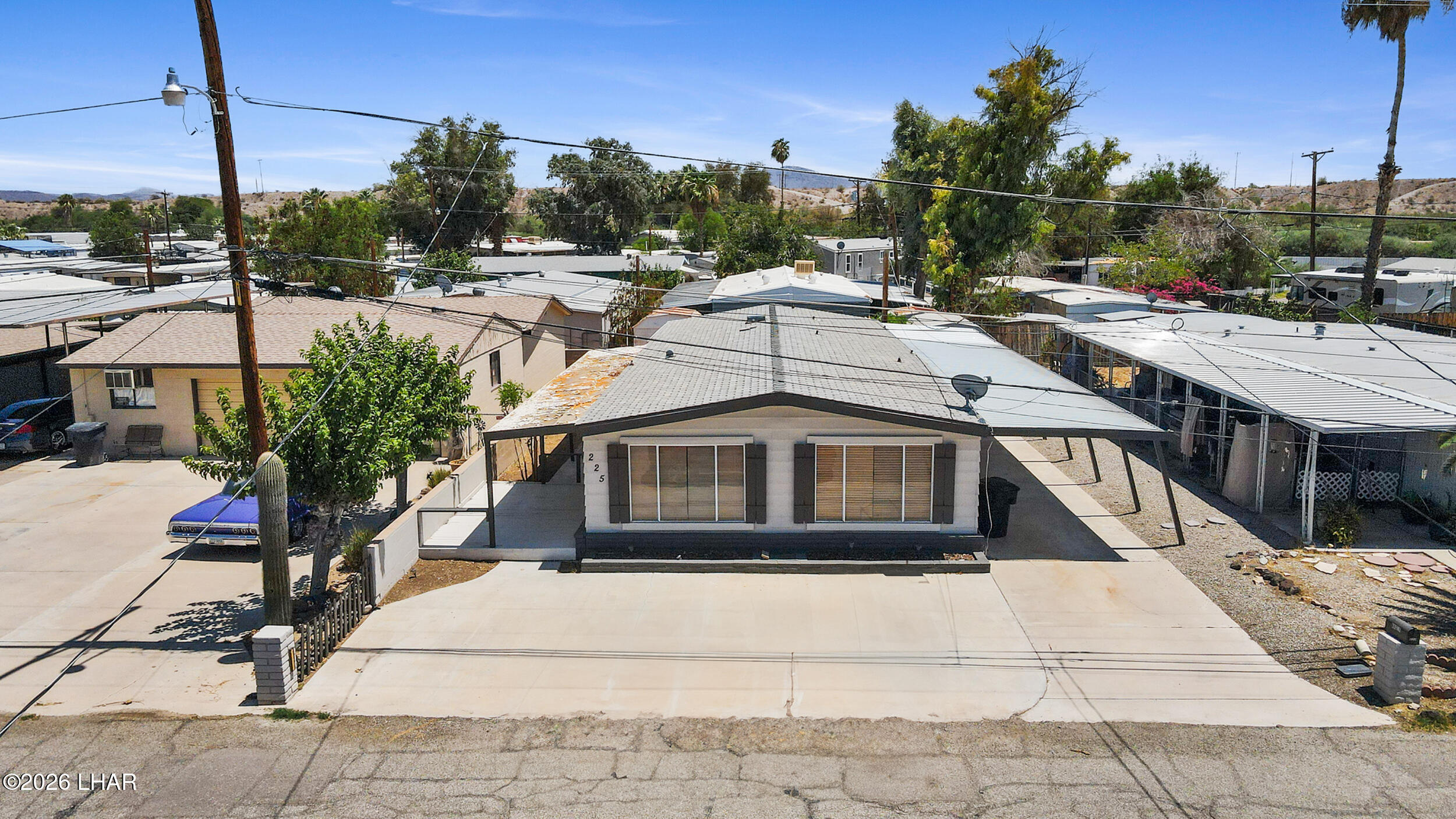 225 N Moonlight Dr — photo
