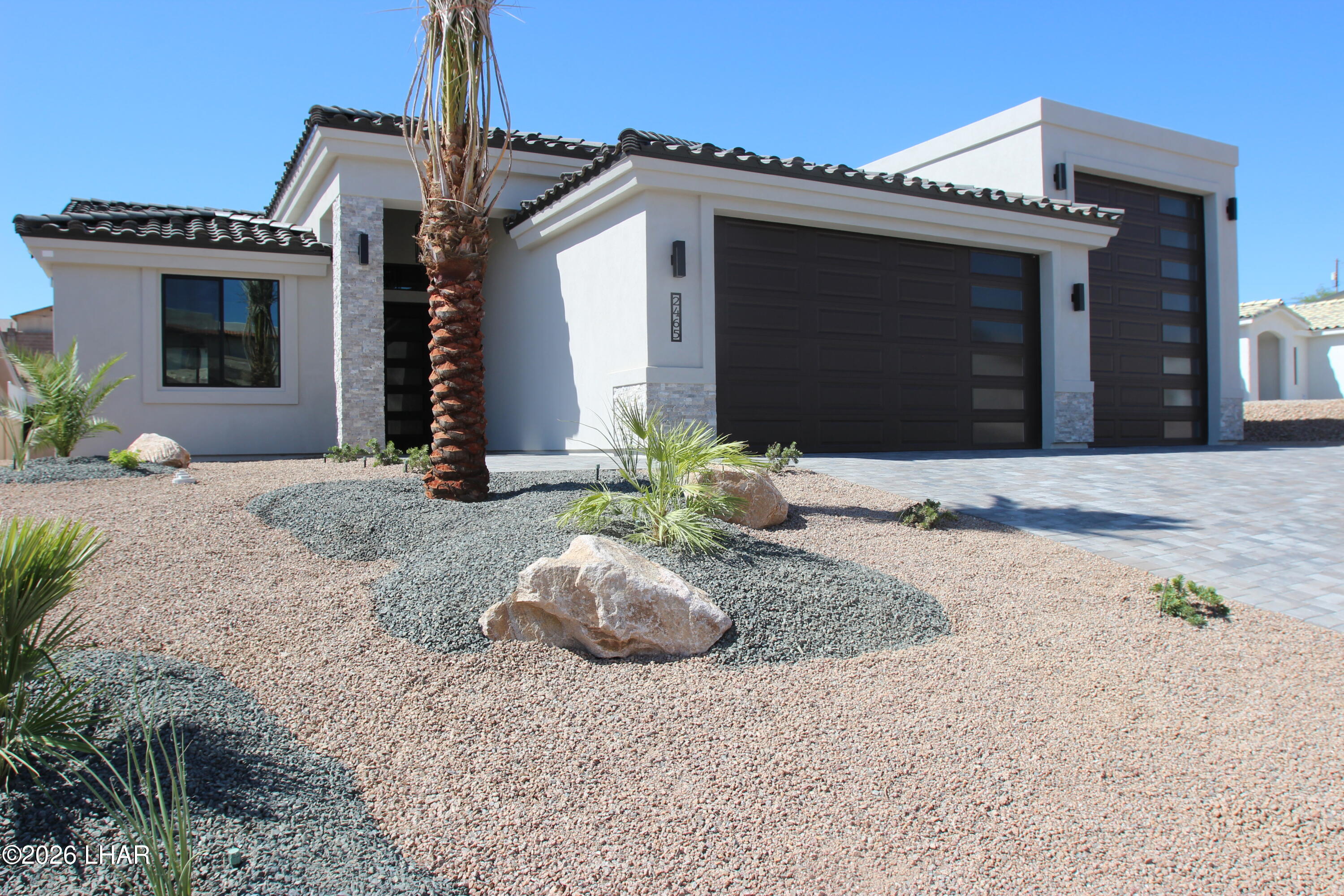 2465 Beverly Glen Dr — photo
