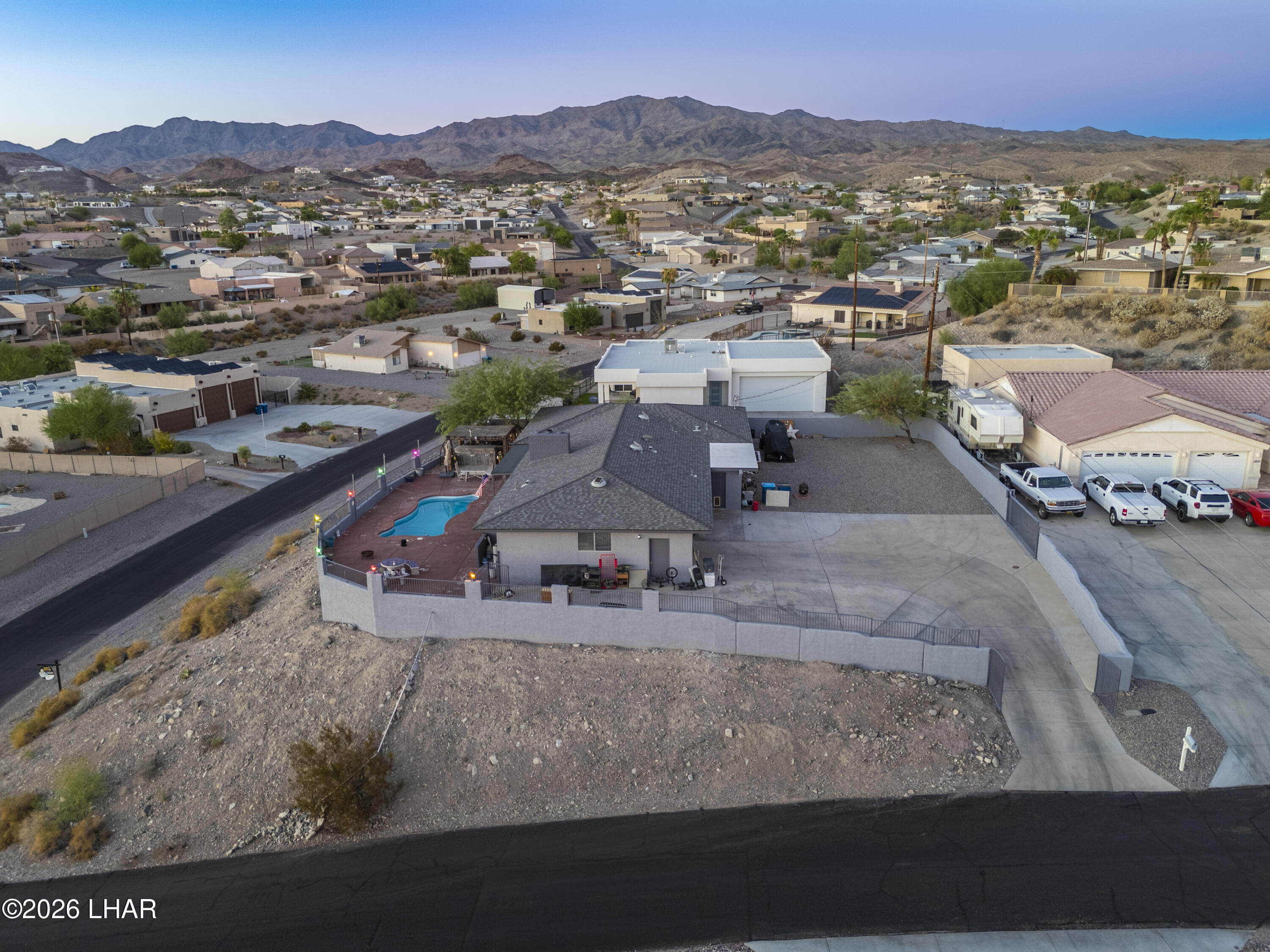 4056 Sponson Dr — photo