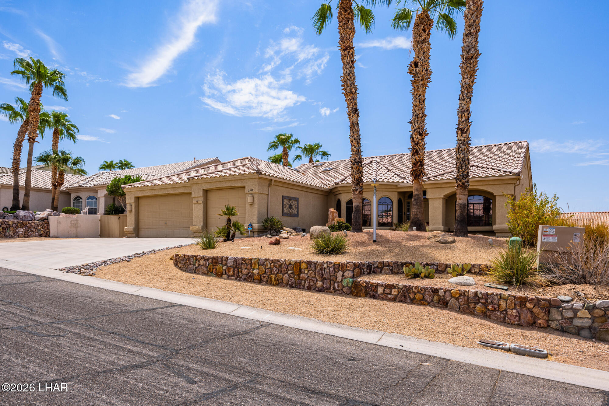 2320 Dawn Dr — photo