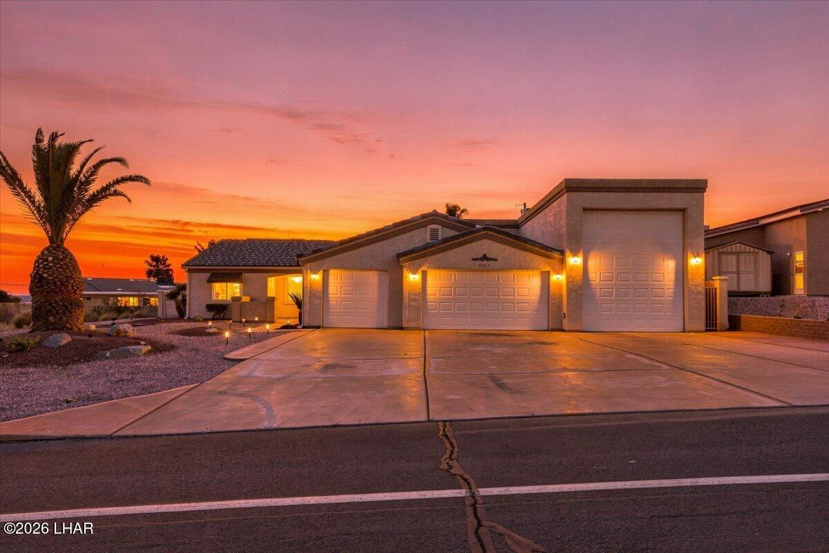 3375 Palo Verde Blvd S — photo
