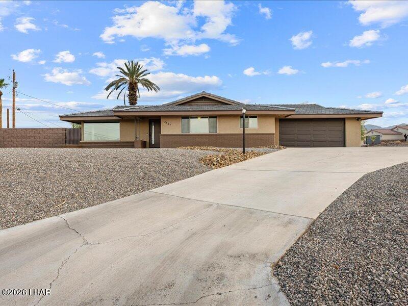 2597 Tradewind Dr — photo