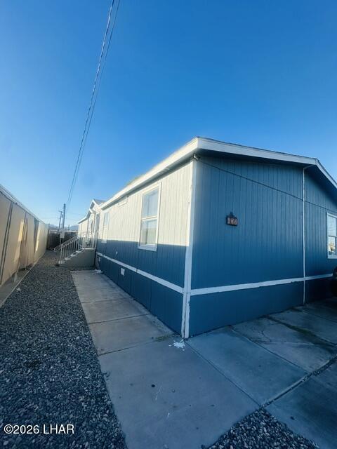 402 Bluewater Dr — photo