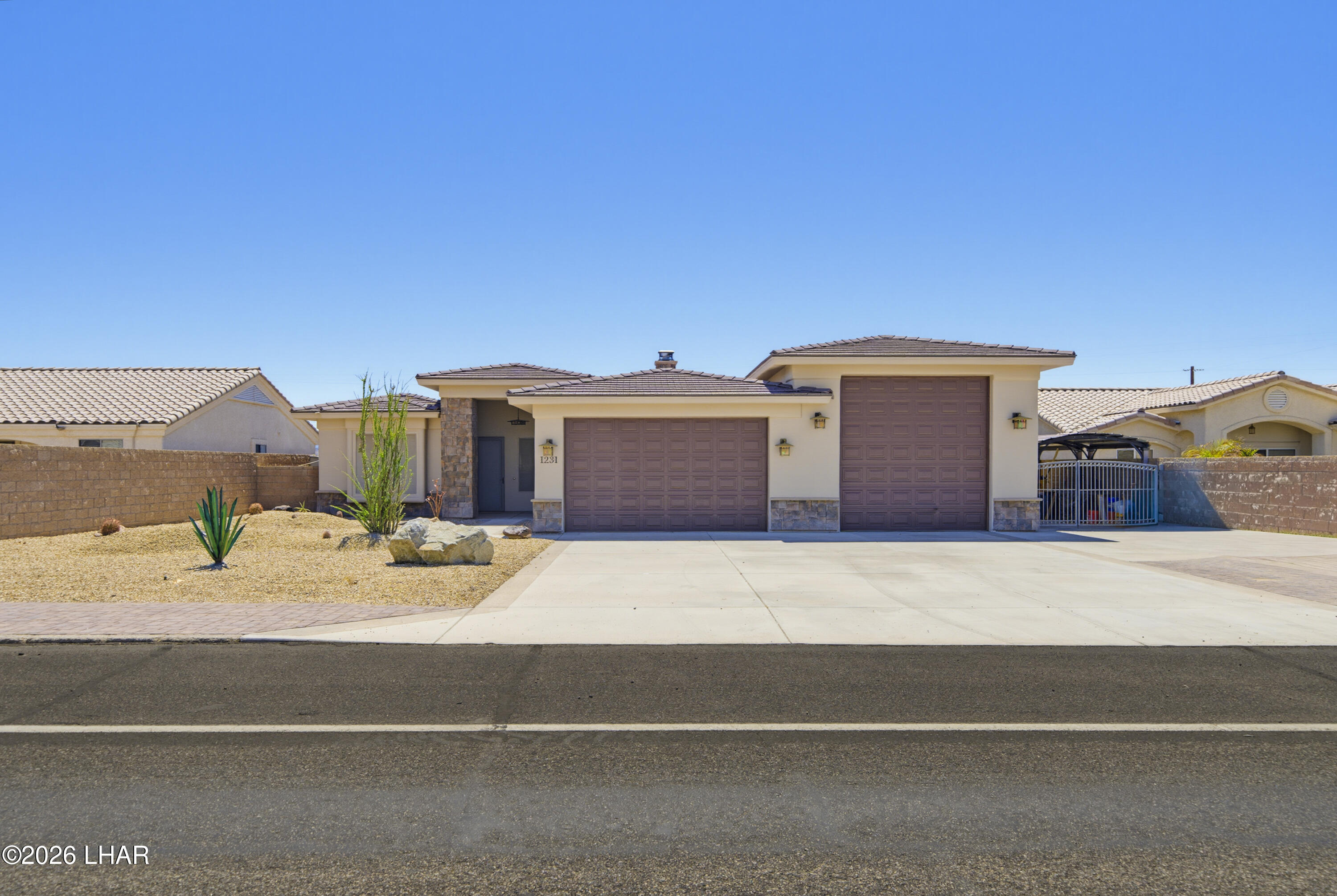 1231 Mcculloch Blvd S — photo