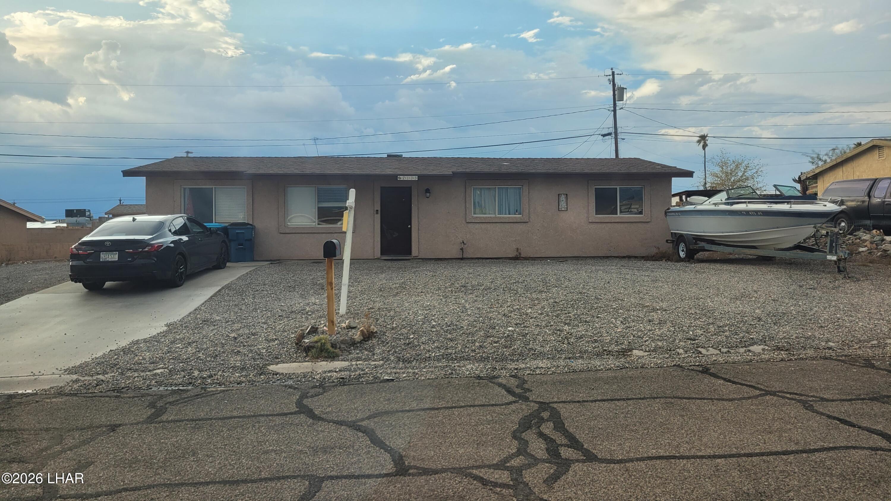 2133 Alta Vista Dr — photo