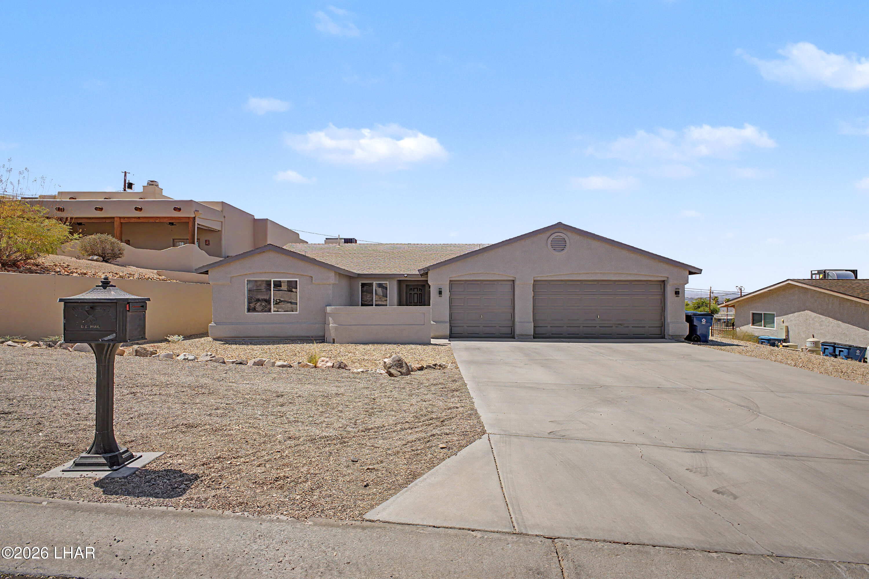 3696 Chesapeake Blvd — photo