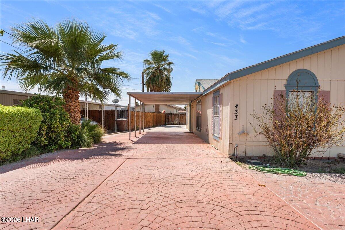 433 E Riverfront Dr, Parker, AZ 85344 — photo 2