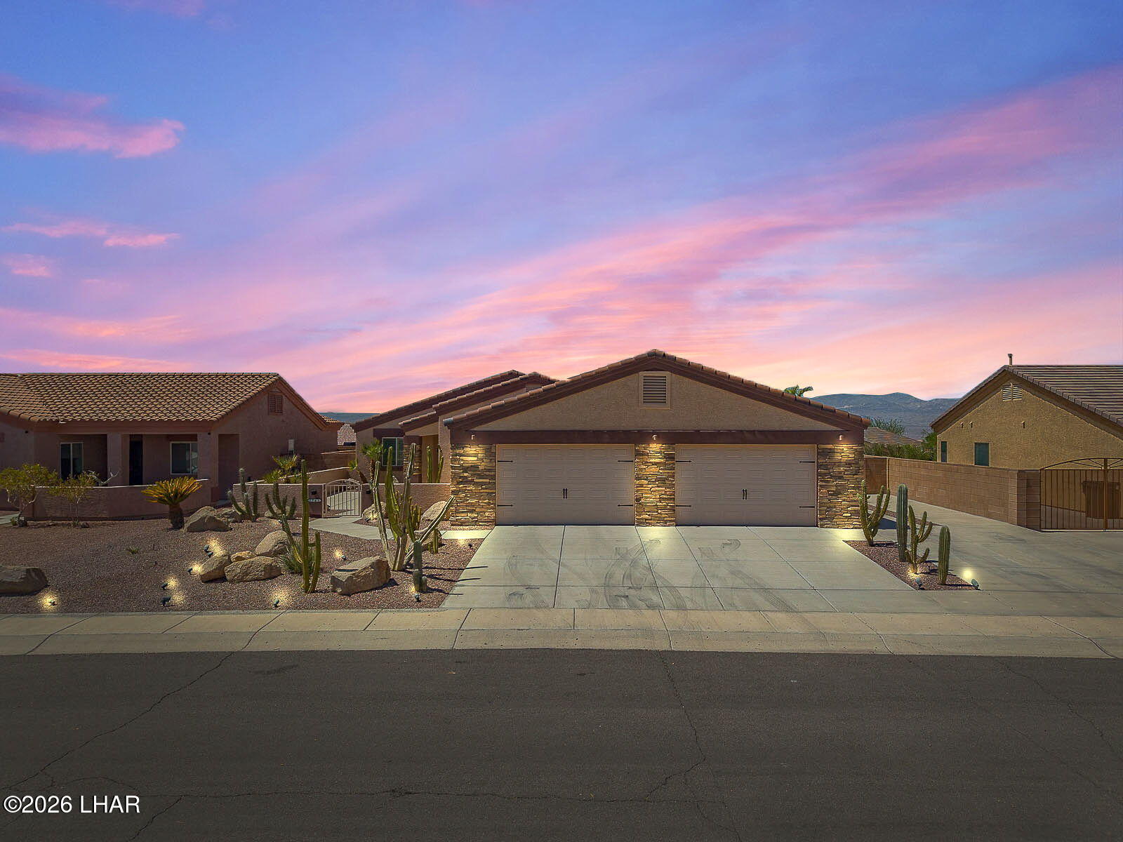 2741 Sanctuary Dr — photo