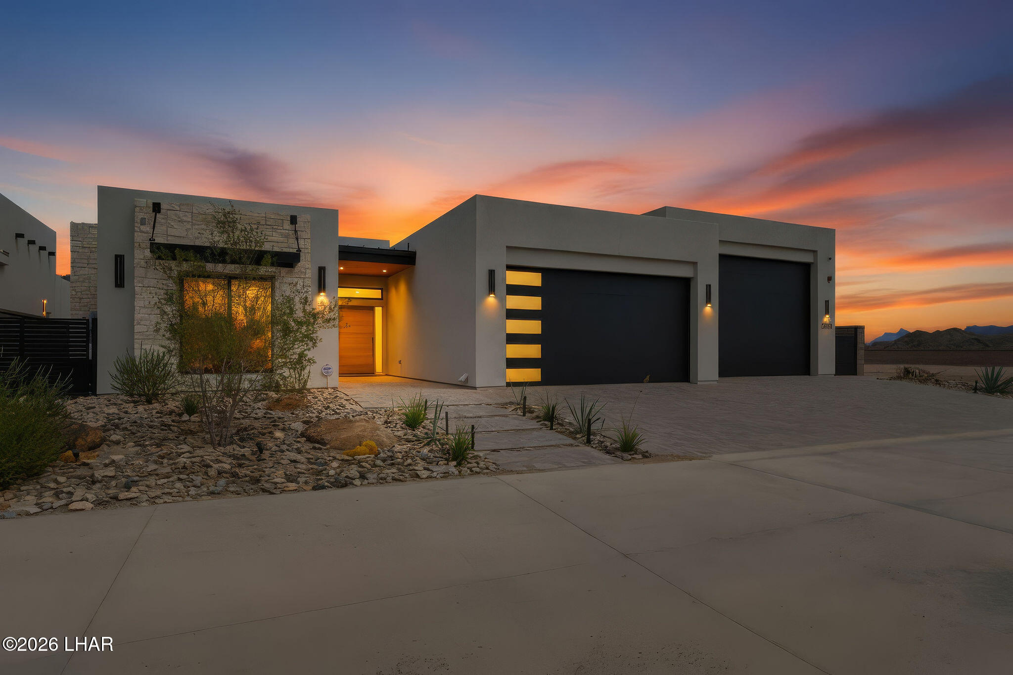 2562 Flat Irons Ln — photo