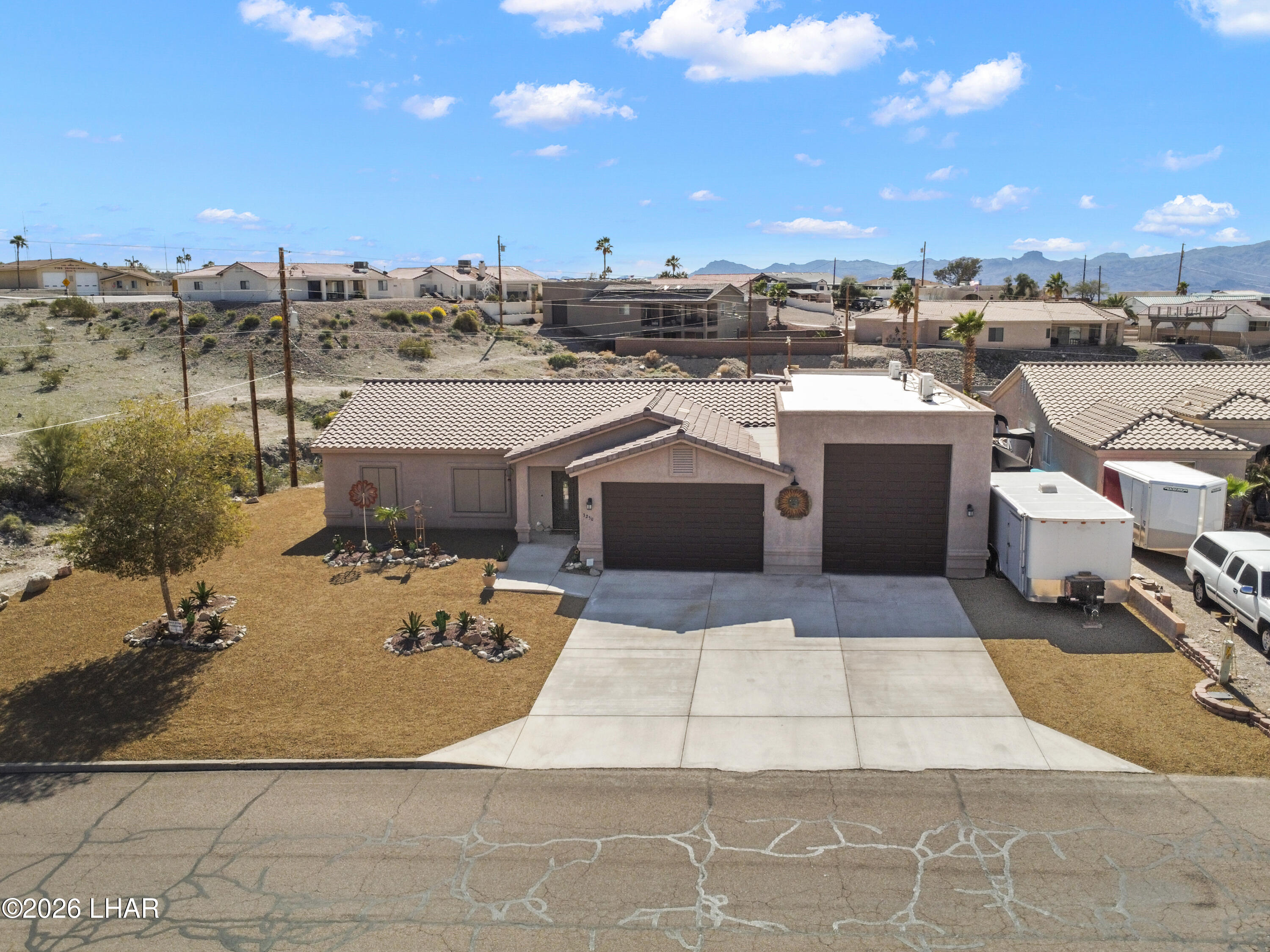 3250 Oakwood Dr — photo
