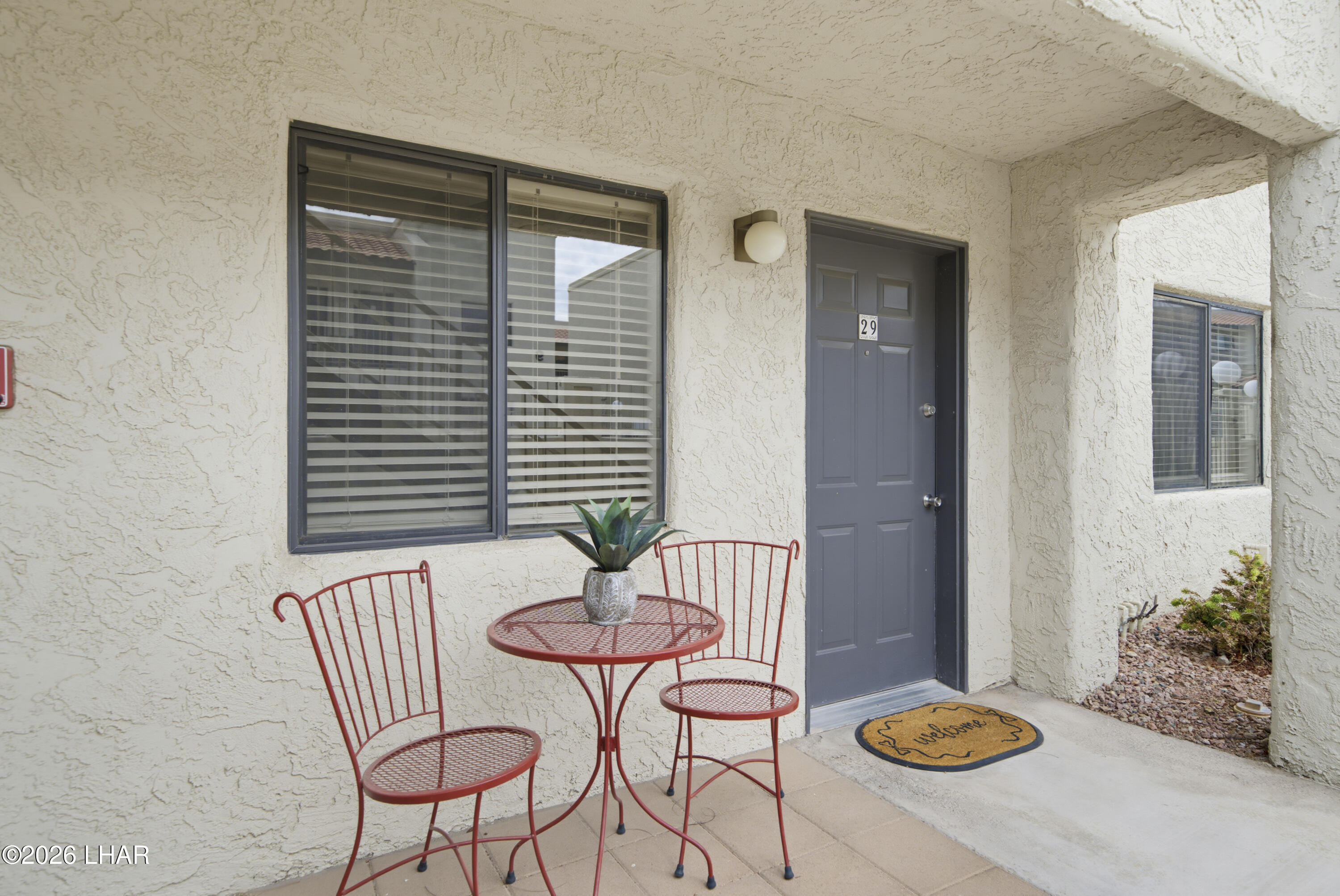 Home in Lake Havasu City, AZ 86403 — photo 2