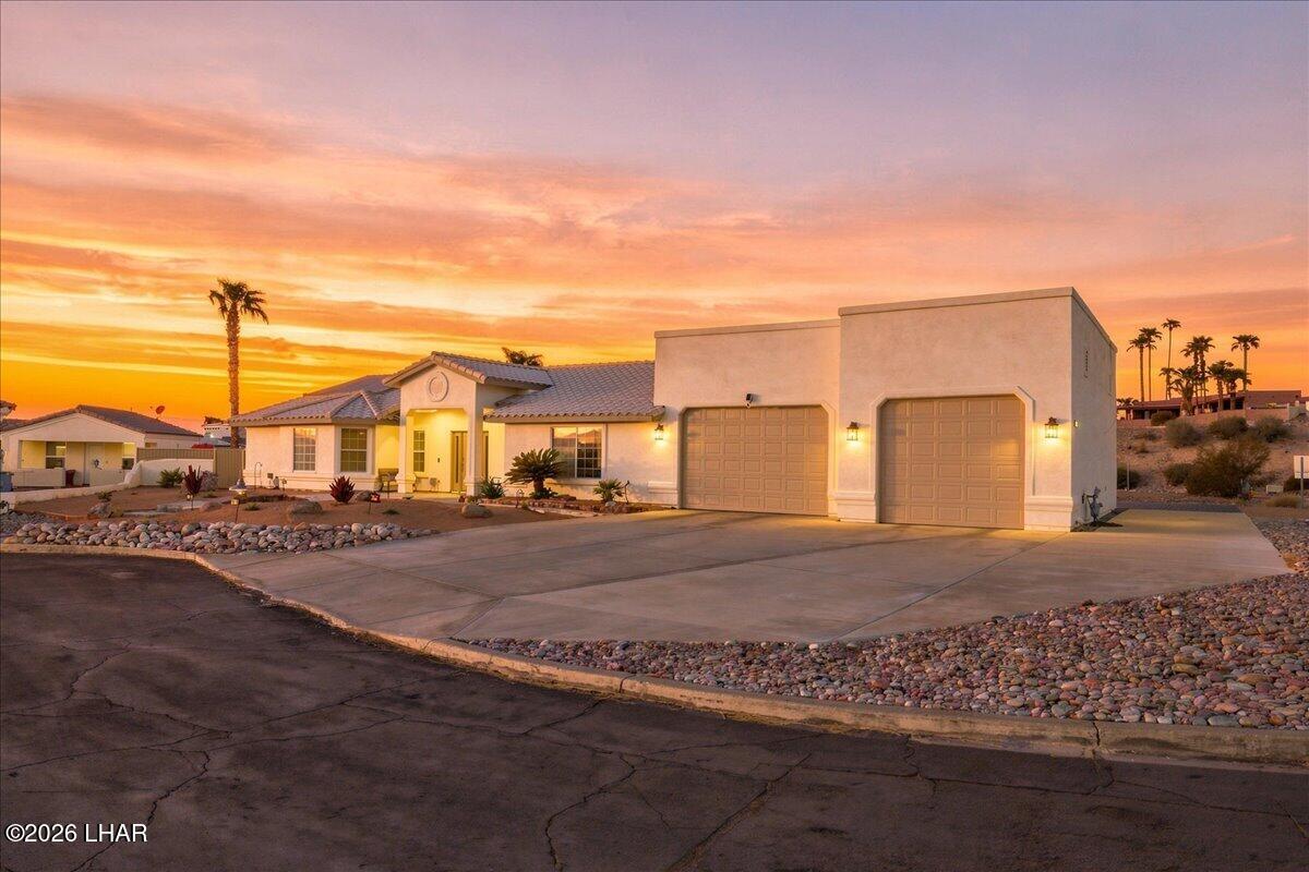 1910 Palmer Dr — photo