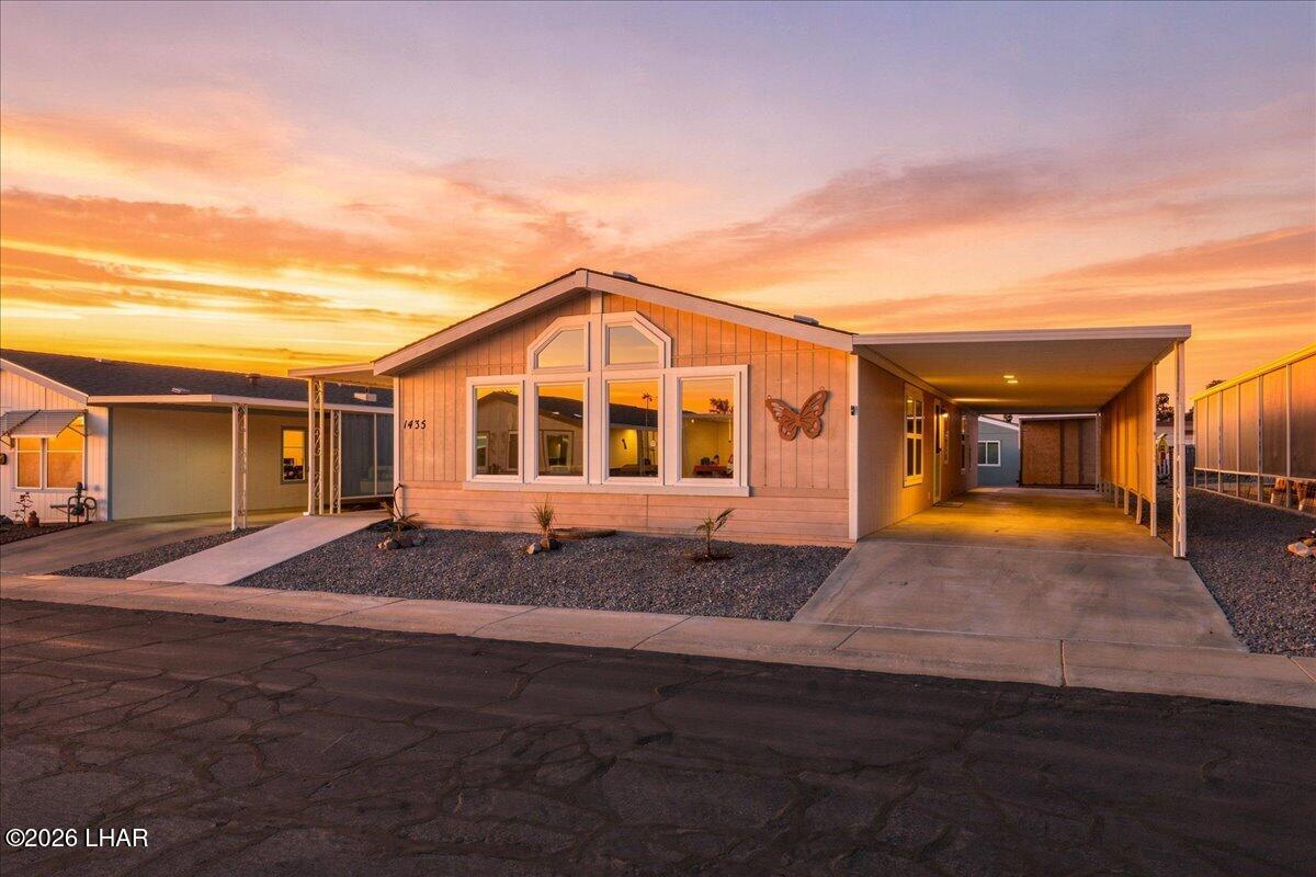 1435 King Dr — photo